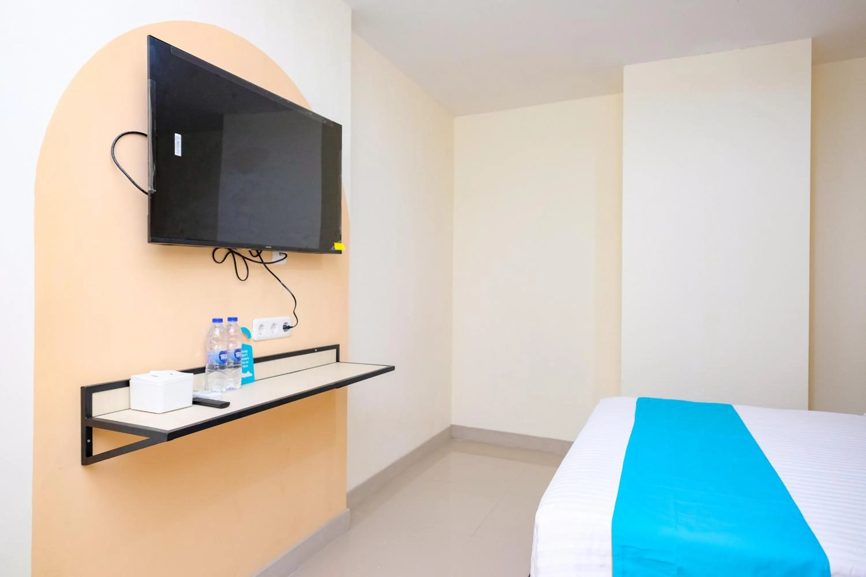 Bedroom, Bed in Sans Hotel Mataram Malioboro