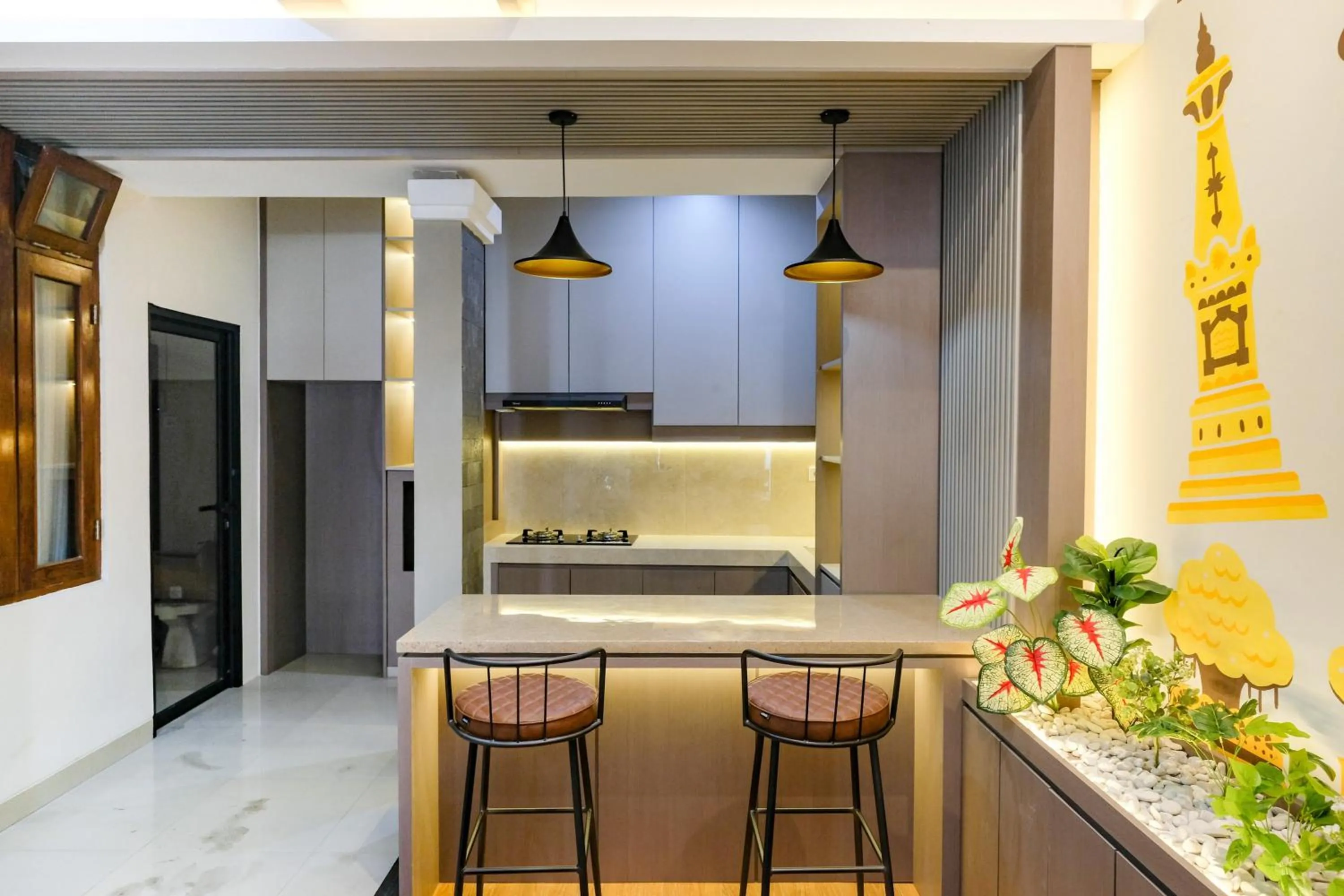 Seating area in RedDoorz Syariah near Jogja City Mall 2