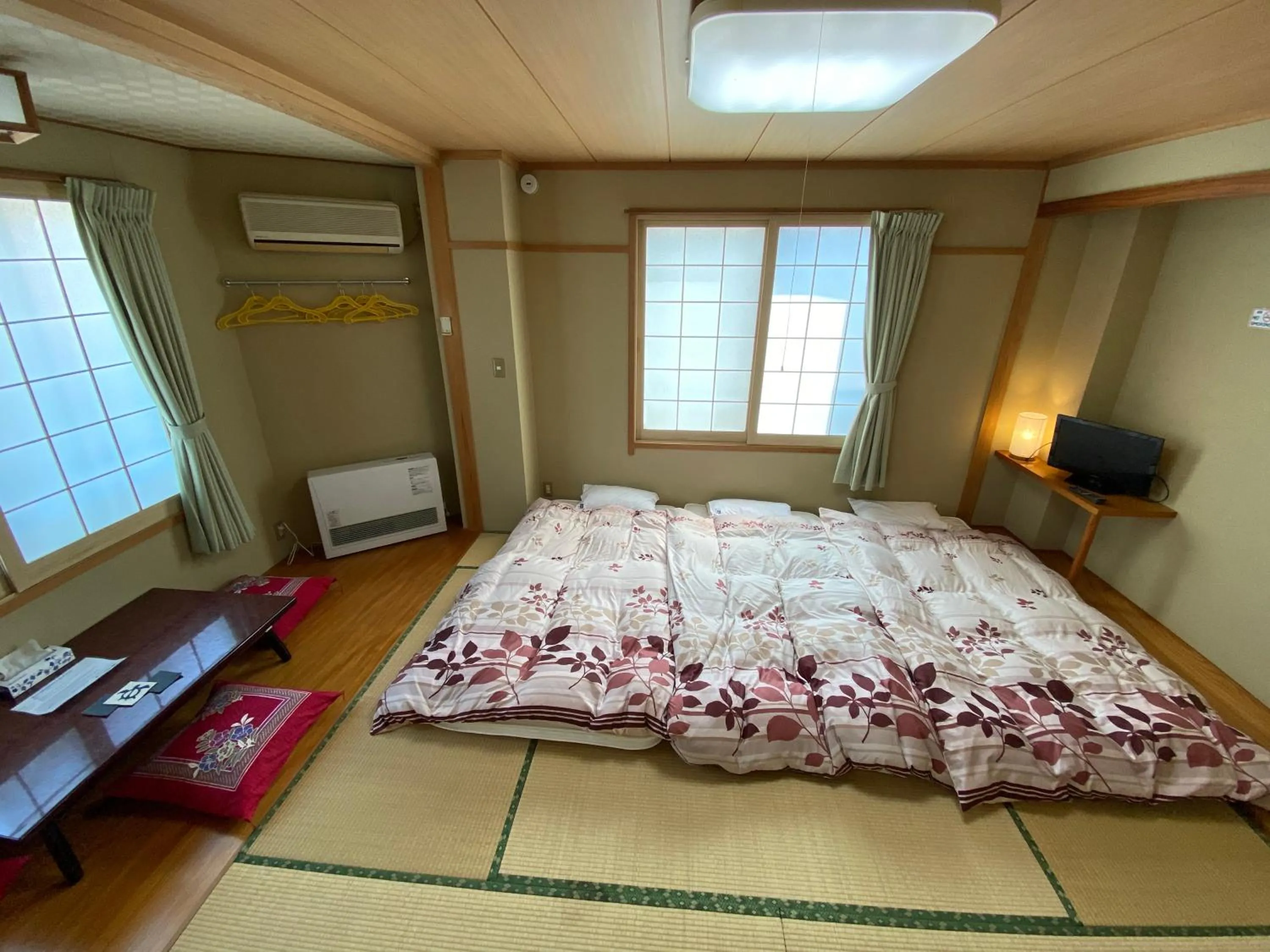 Photo of the whole room, Bed in Nozawa Dream Central
