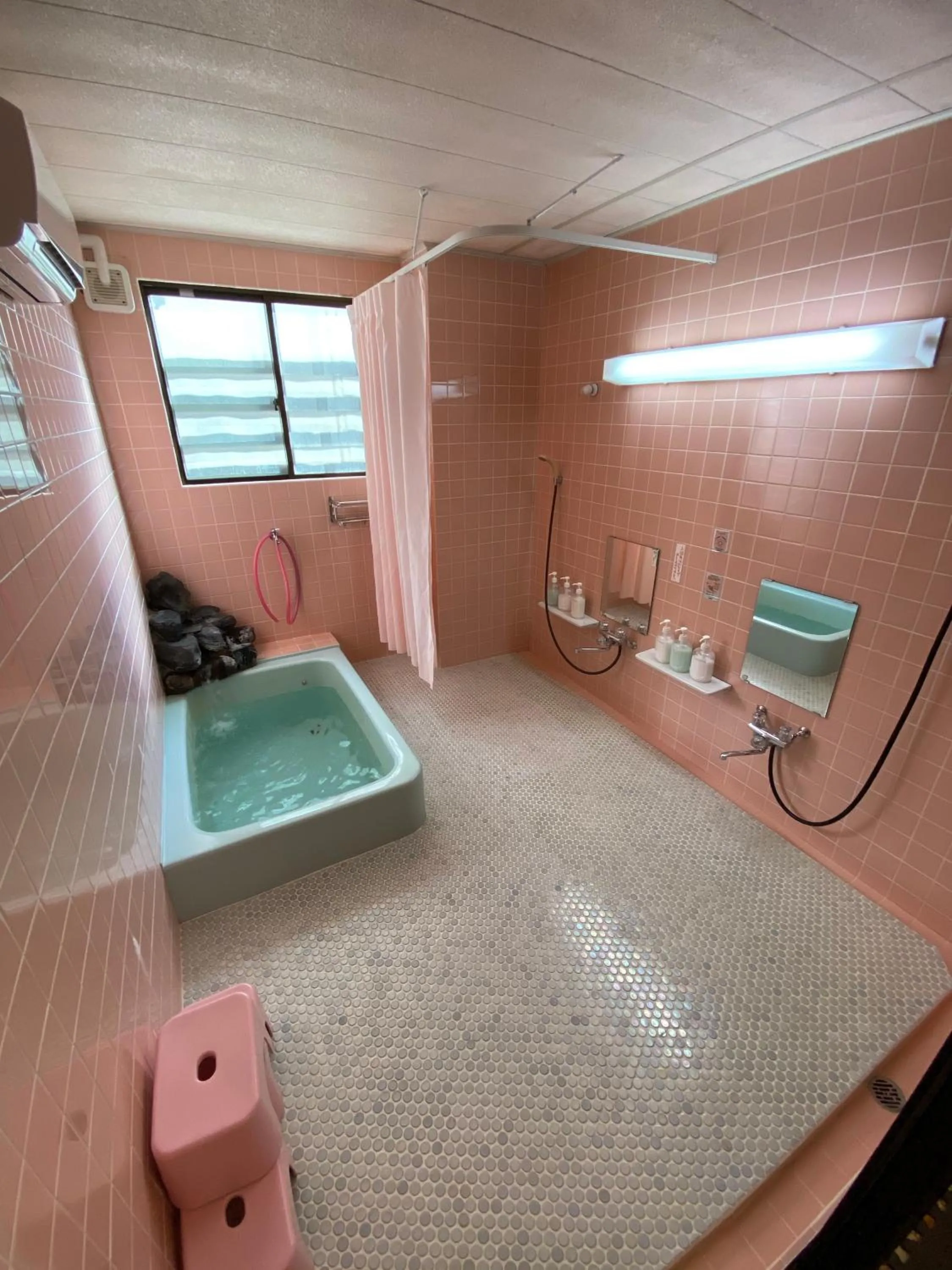 Hot Tub in Nozawa Dream Central