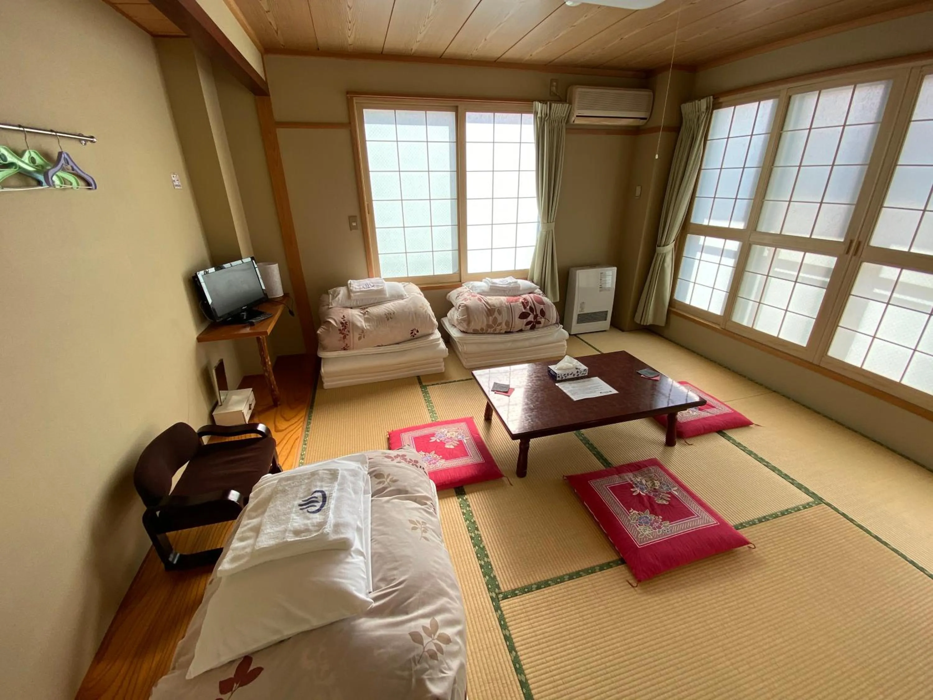 Photo of the whole room, Bed in Nozawa Dream Central