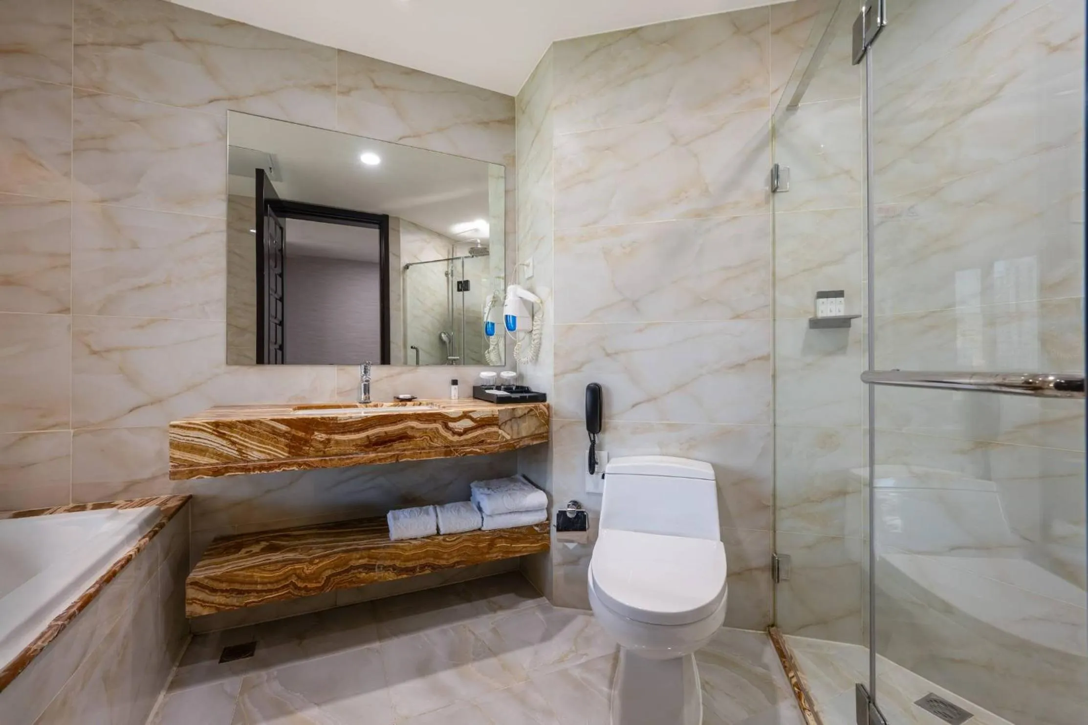 Toilet in Beijing AC Art Museum Hotel