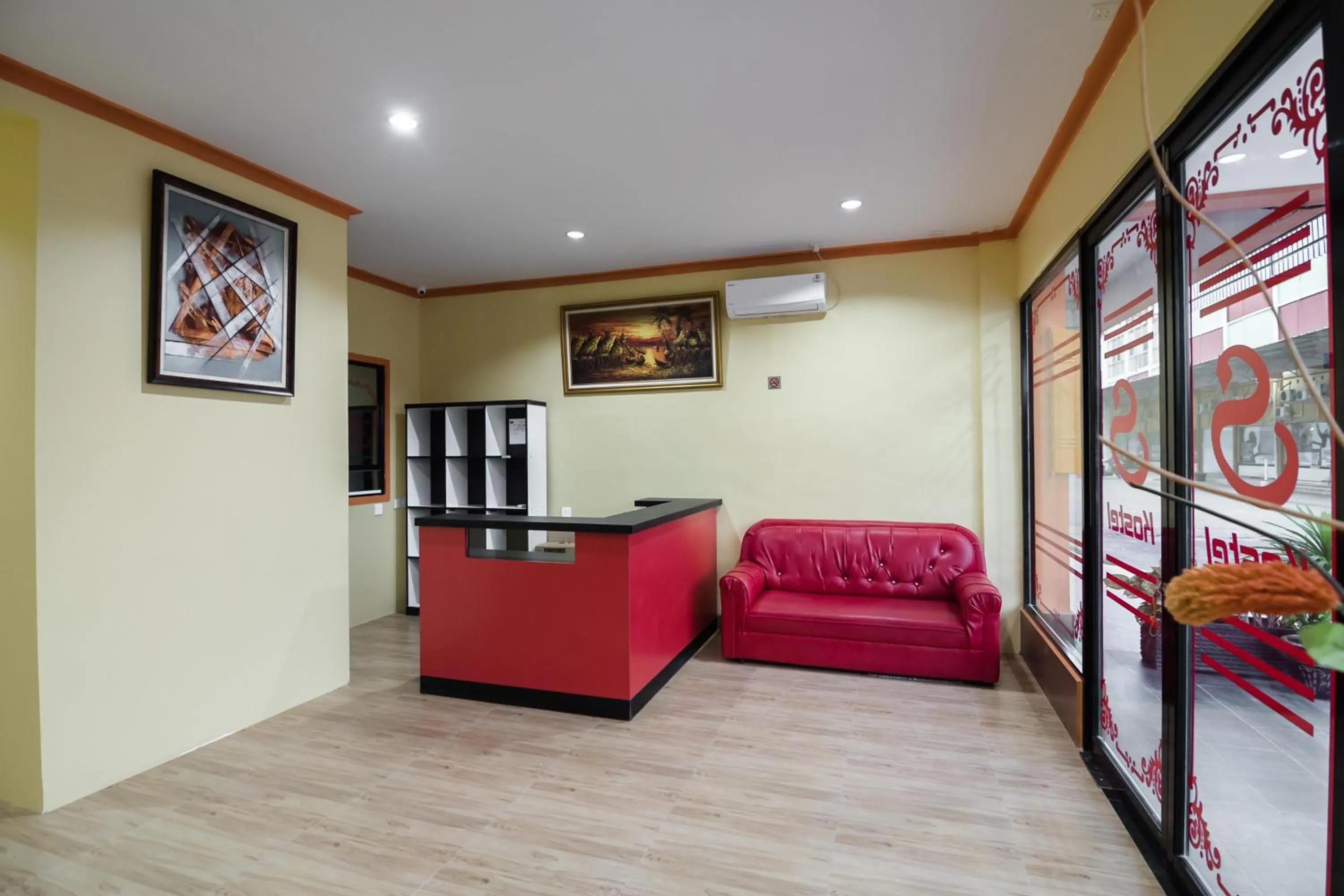 Lobby or reception in RedDoorz @ Batu Aji Batam 2
