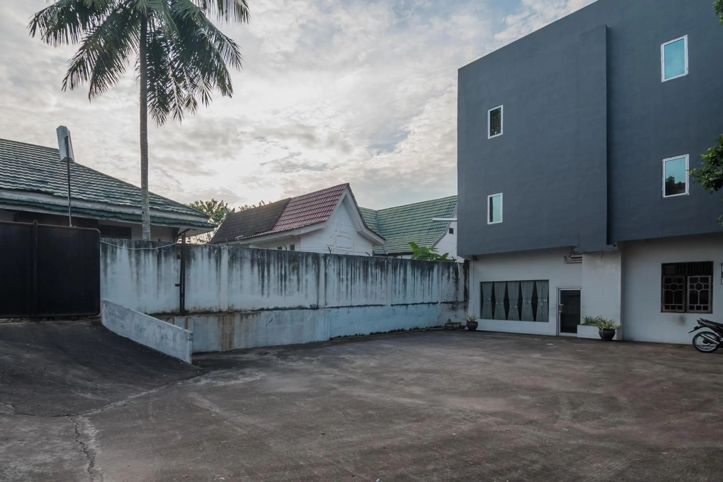 Property Building in RedDoorz Plus near Simpang Rimbo Jambi