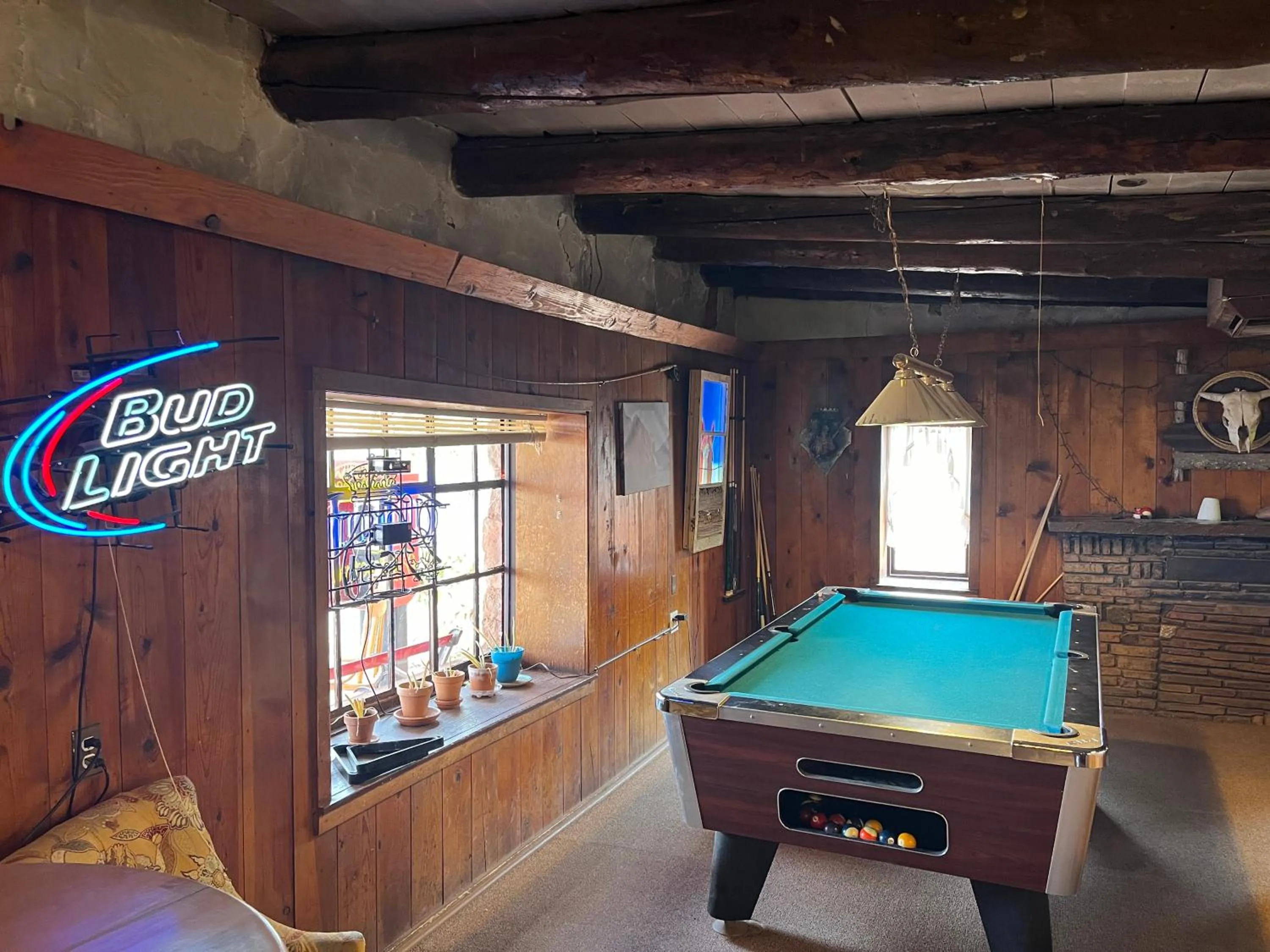 Billiard in Lee's Ferry Lodge at Vermilion Cliffs