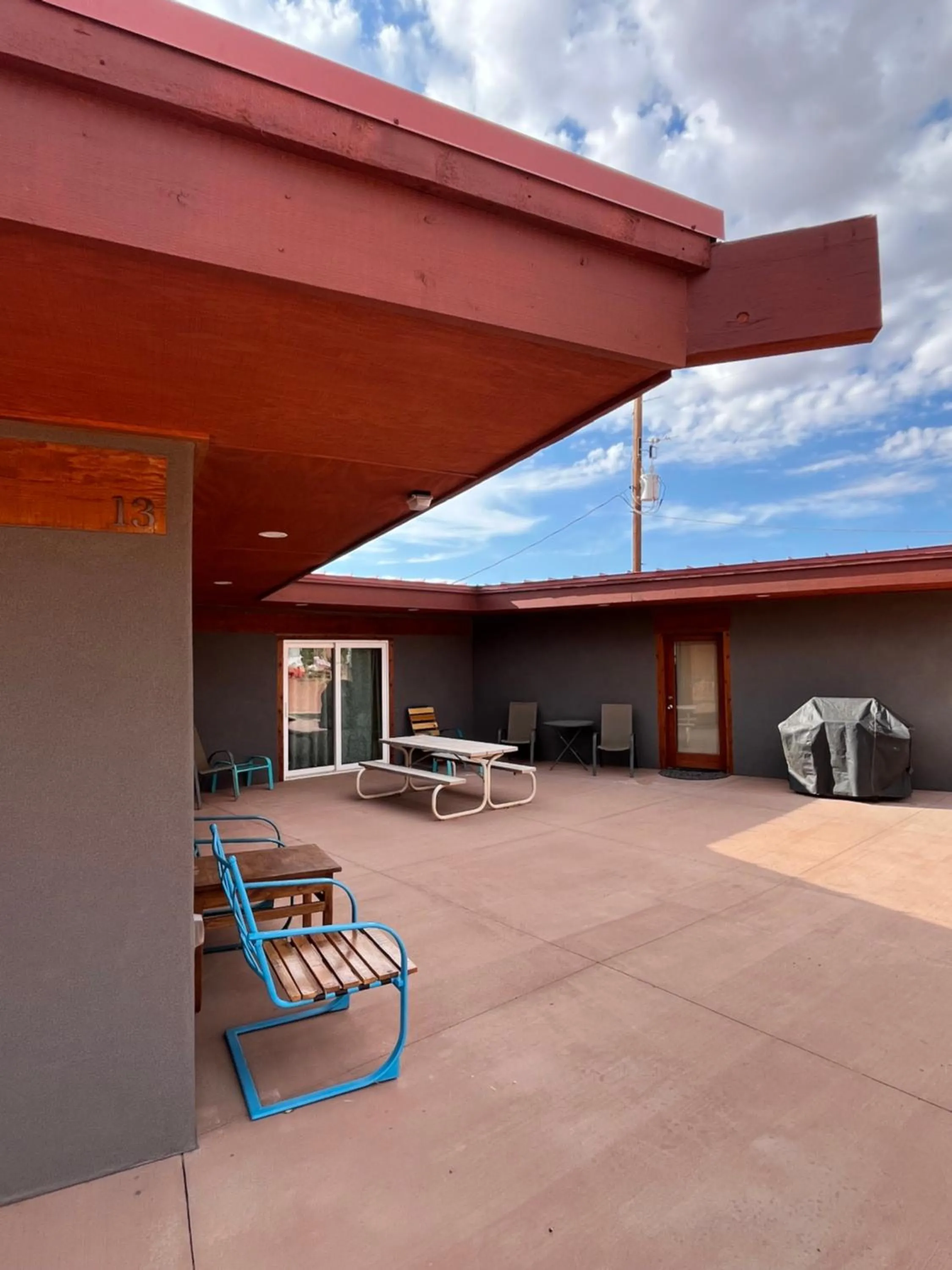 Patio in Lee's Ferry Lodge at Vermilion Cliffs