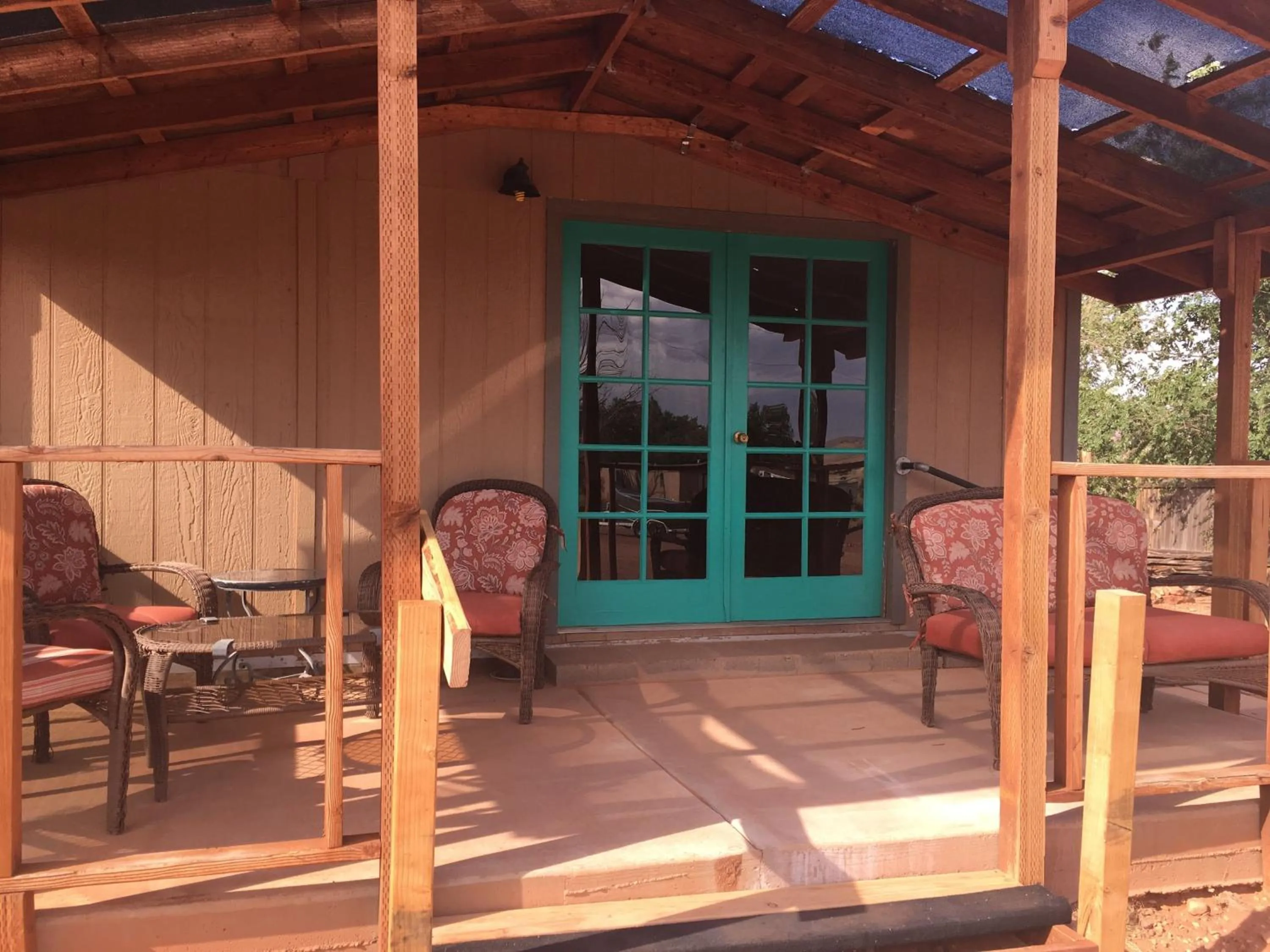 Patio in Lee's Ferry Lodge at Vermilion Cliffs