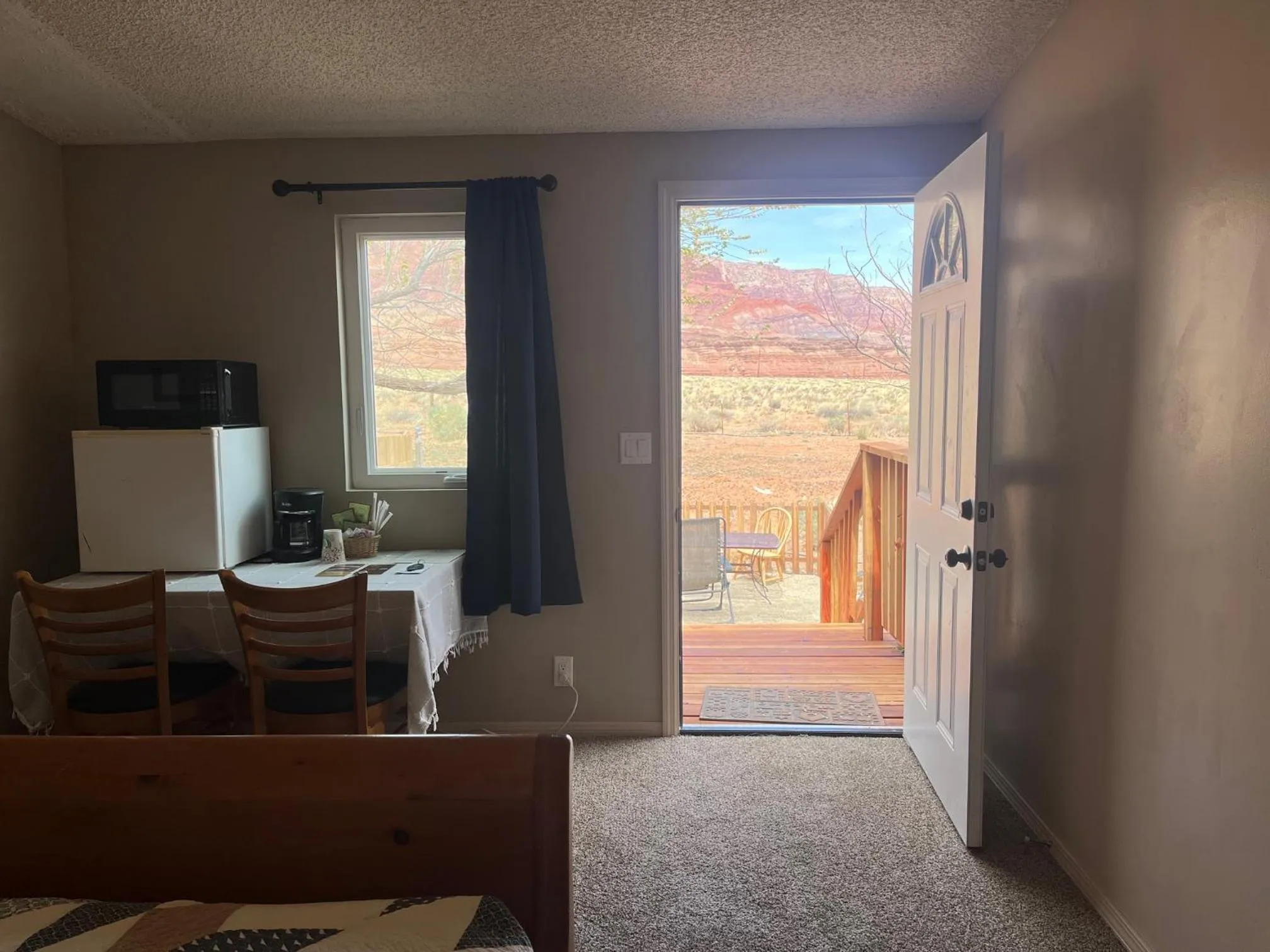 Facade/entrance in Lee's Ferry Lodge at Vermilion Cliffs