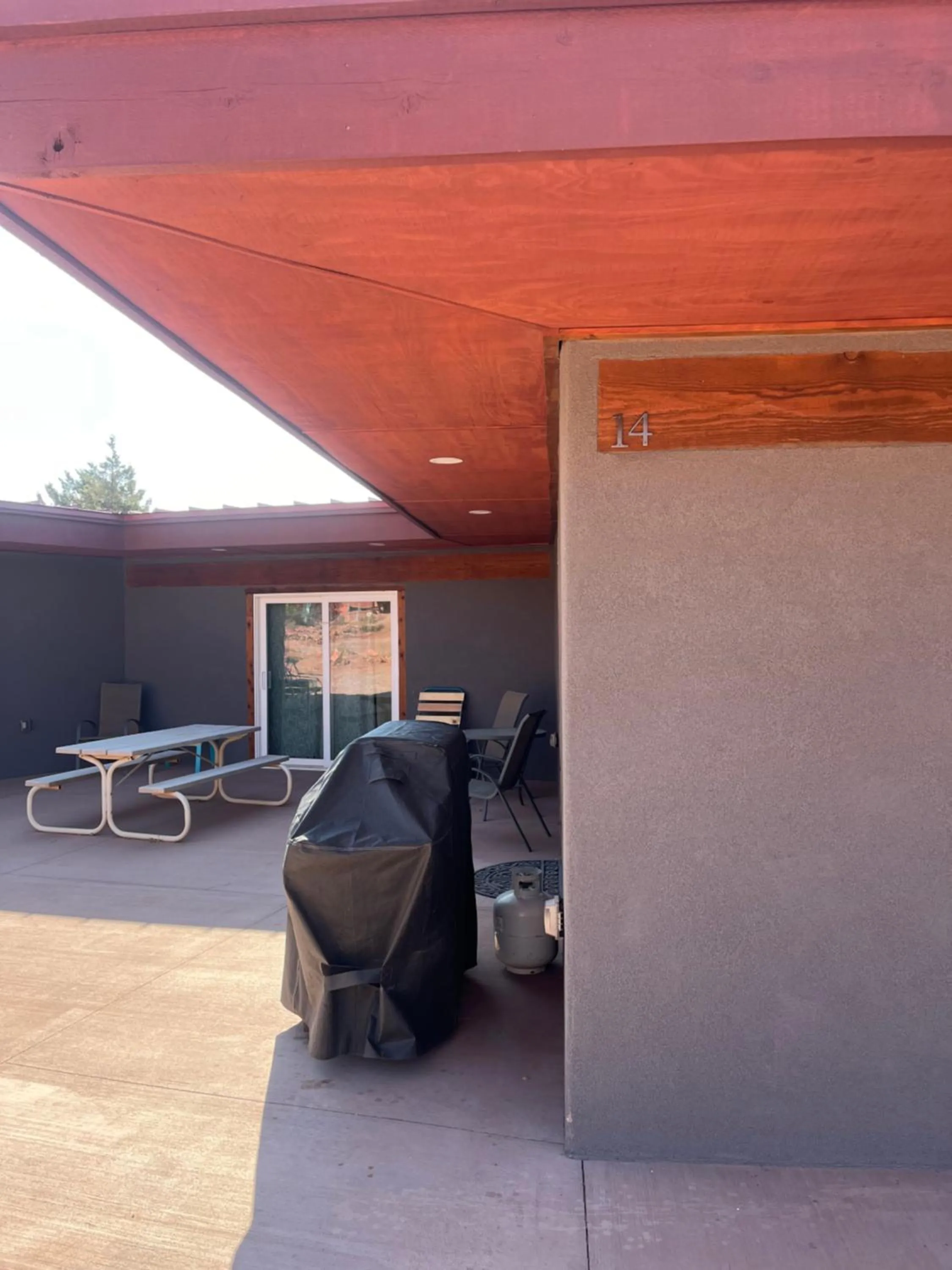 Patio in Lee's Ferry Lodge at Vermilion Cliffs