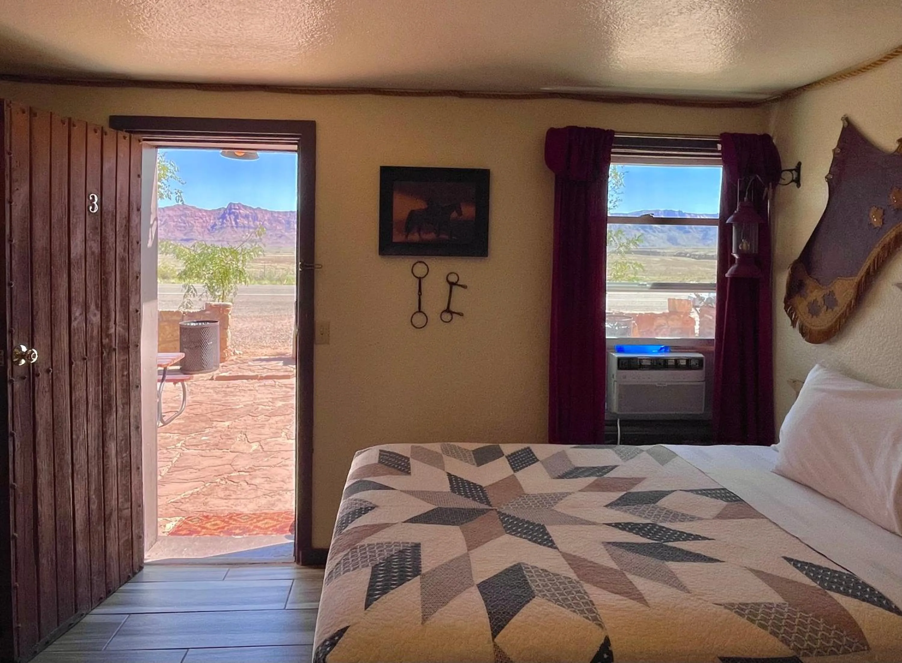 Bed in Lee's Ferry Lodge at Vermilion Cliffs