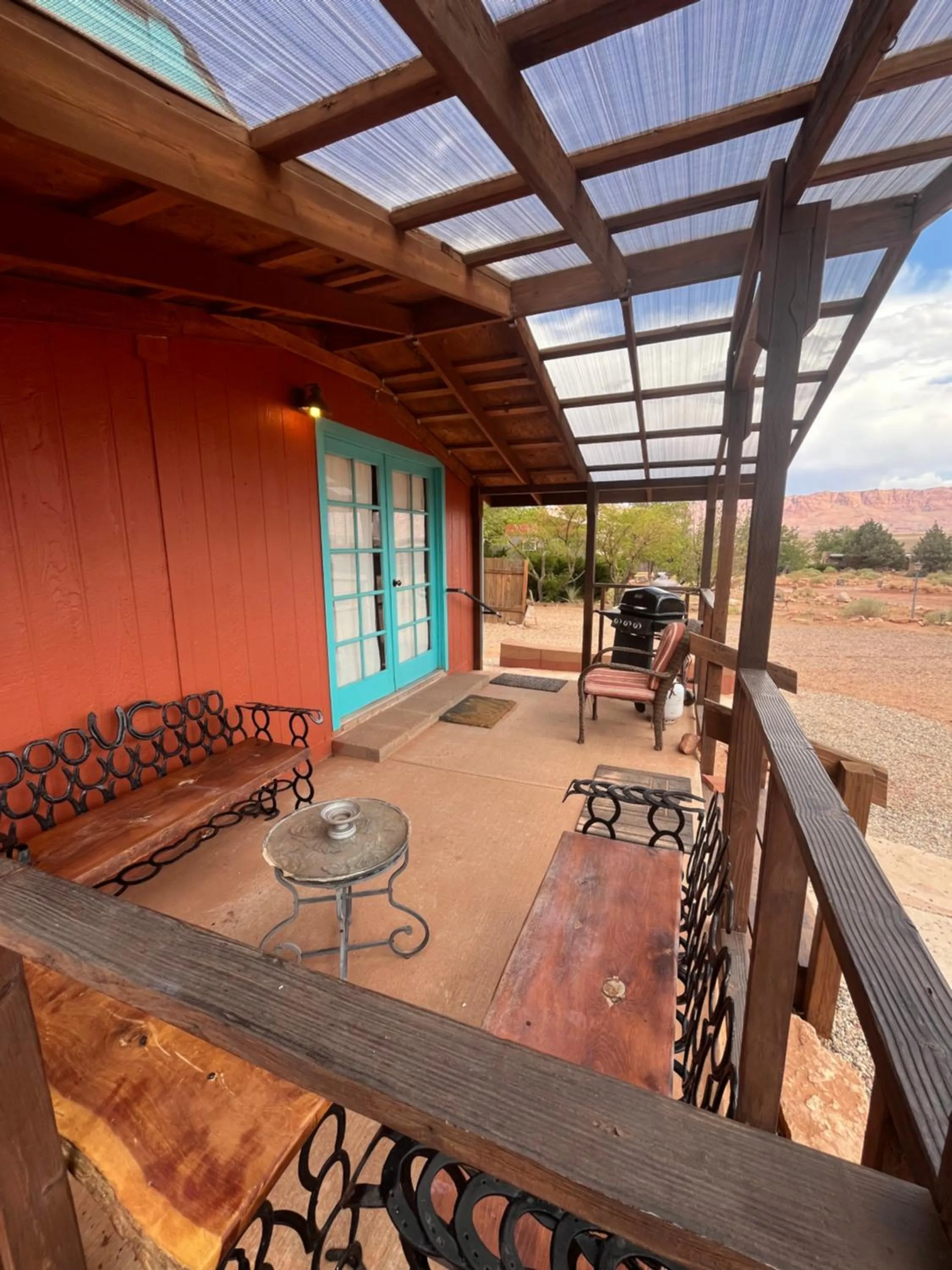 Patio in Lee's Ferry Lodge at Vermilion Cliffs