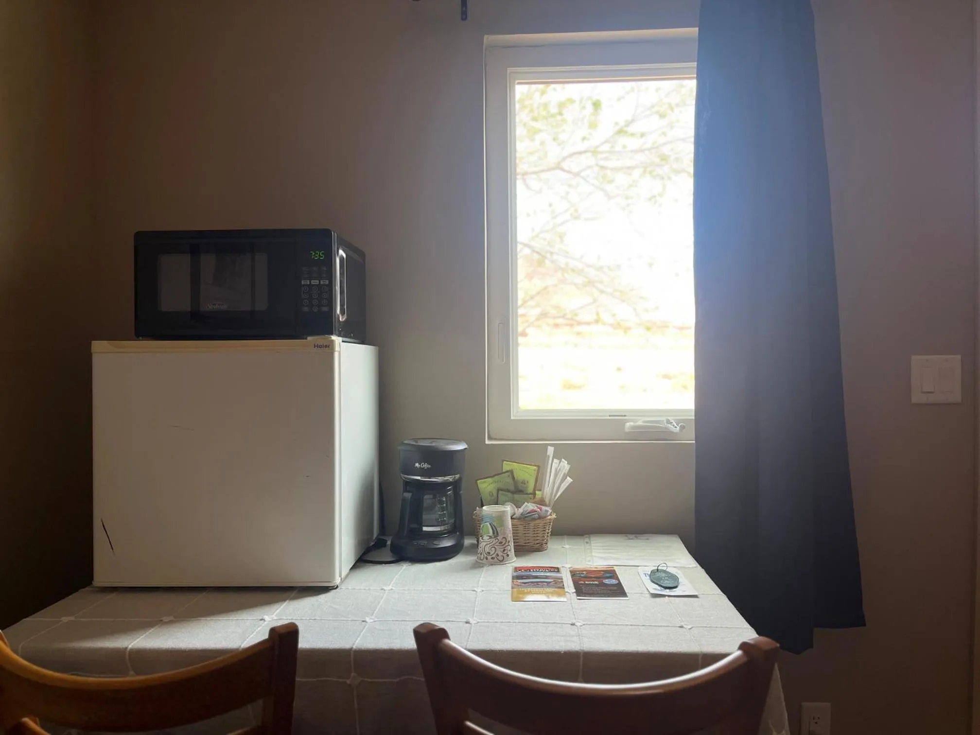 Coffee/tea facilities in Lee's Ferry Lodge at Vermilion Cliffs