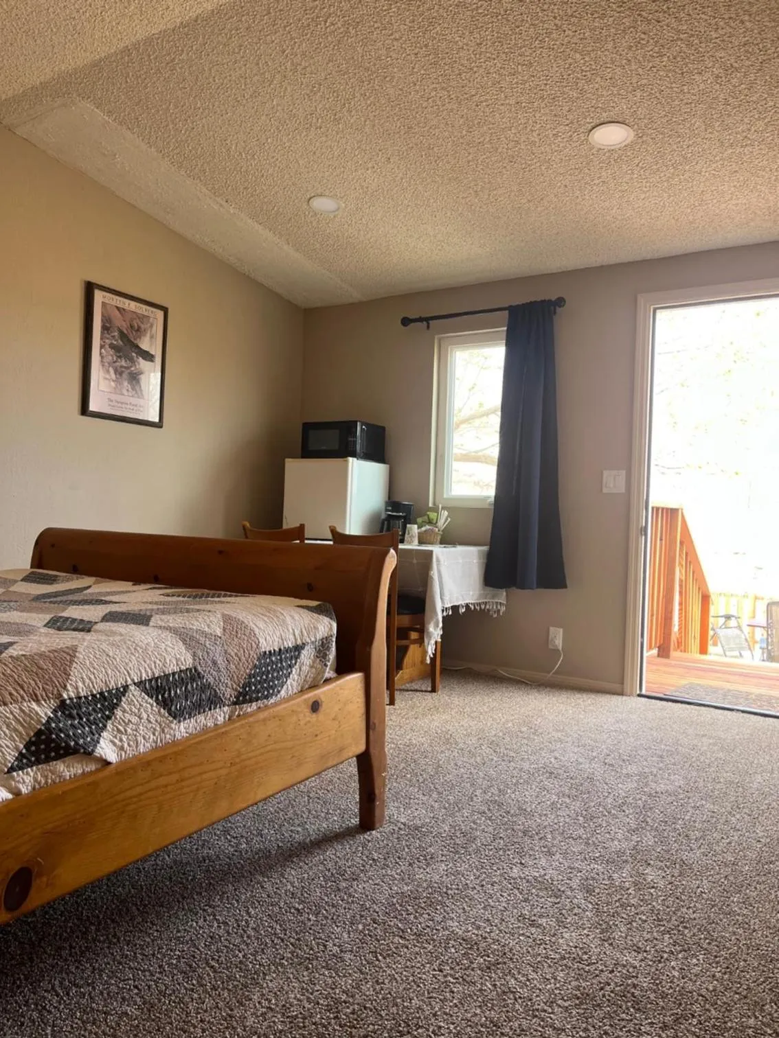 Bed in Lee's Ferry Lodge at Vermilion Cliffs