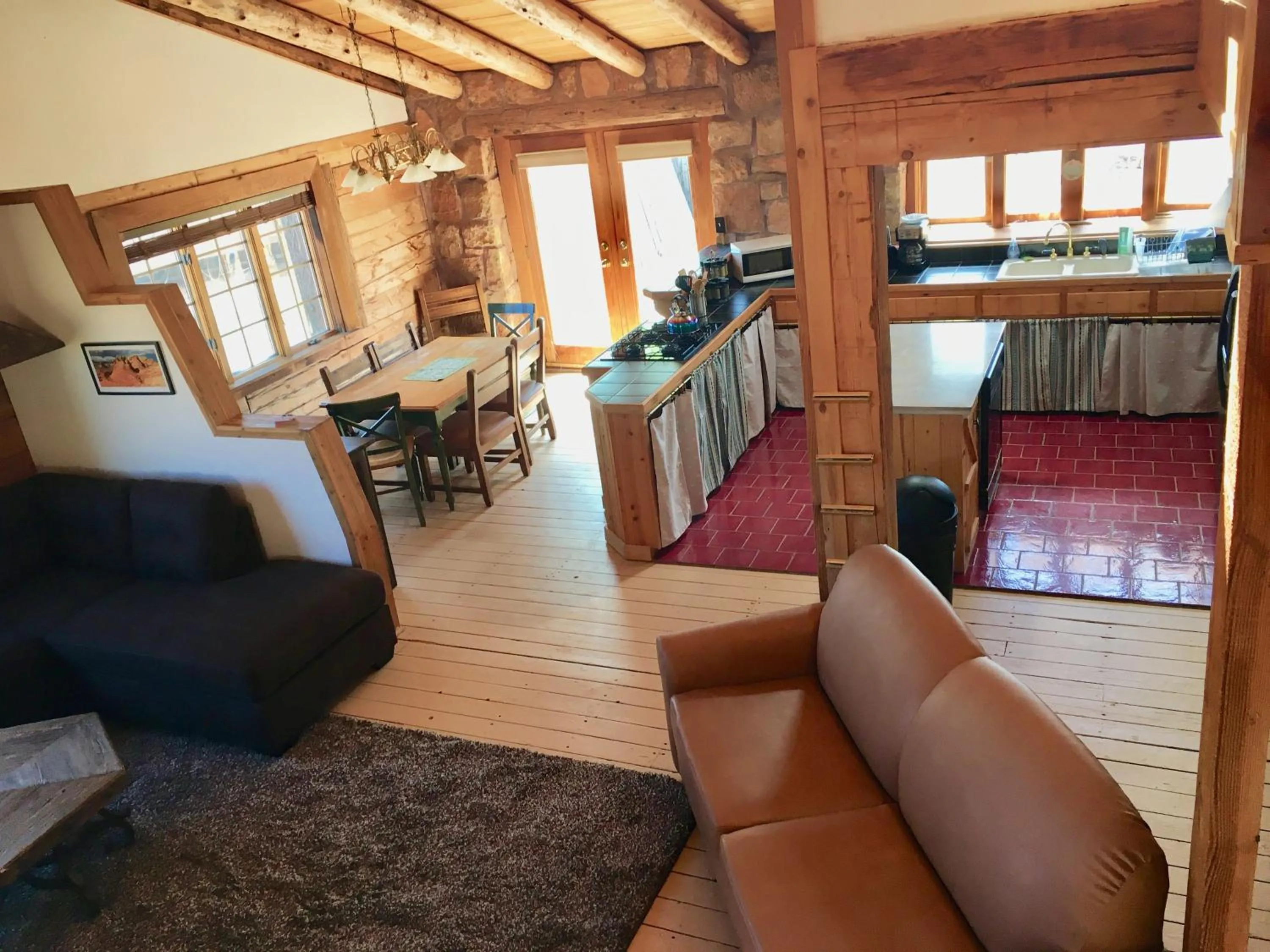 Living room in Lee's Ferry Lodge at Vermilion Cliffs