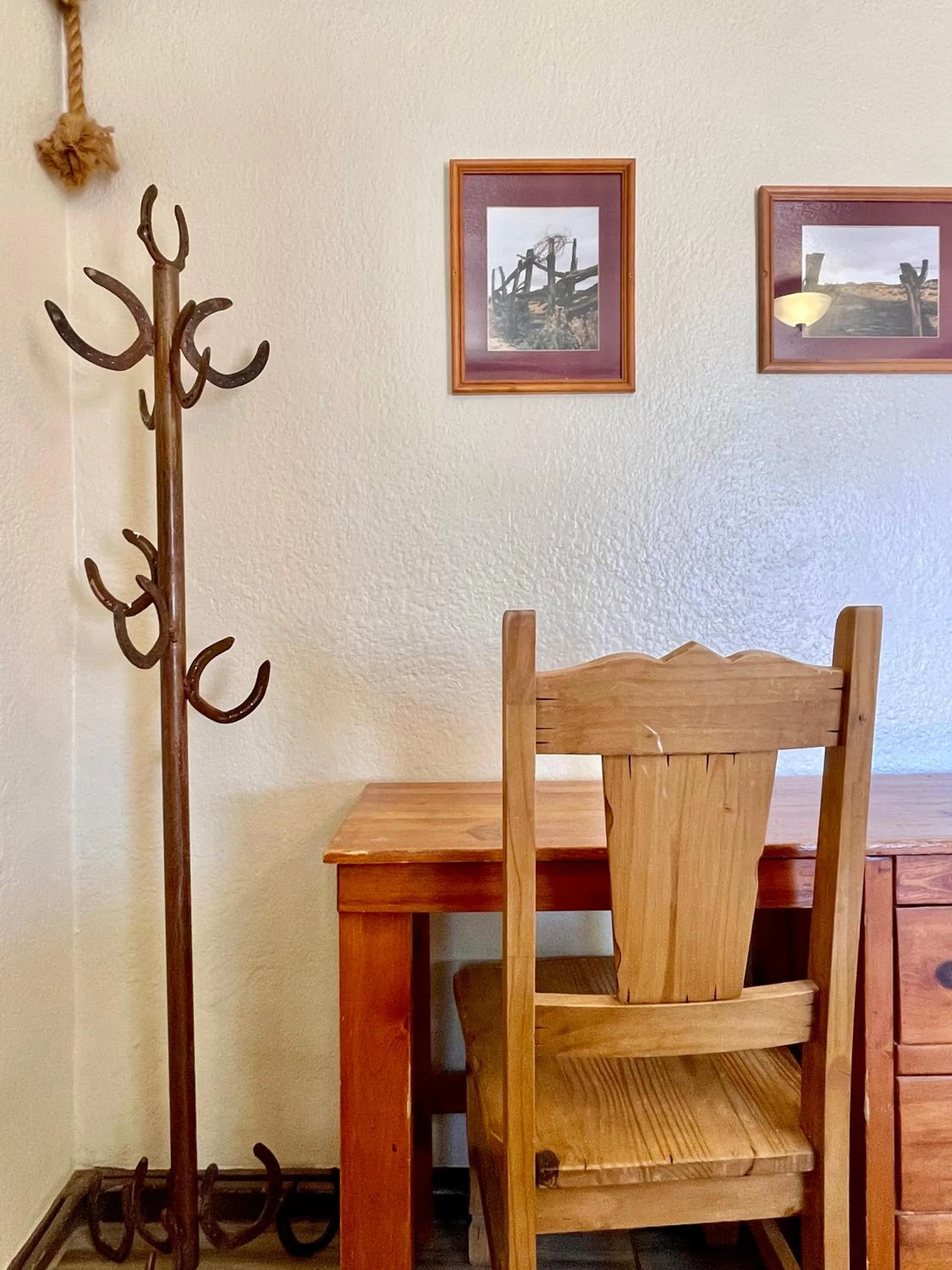 Decorative detail in Lee's Ferry Lodge at Vermilion Cliffs