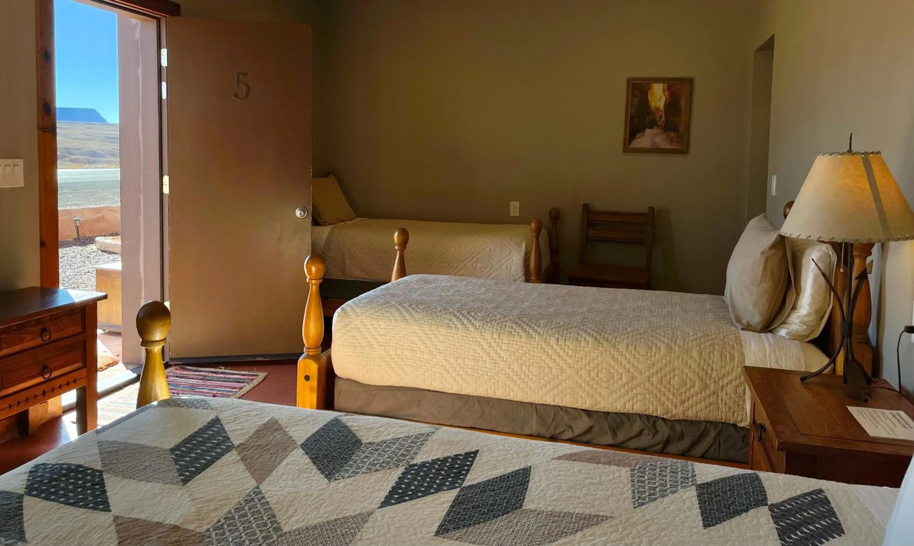 Bed in Lee's Ferry Lodge at Vermilion Cliffs
