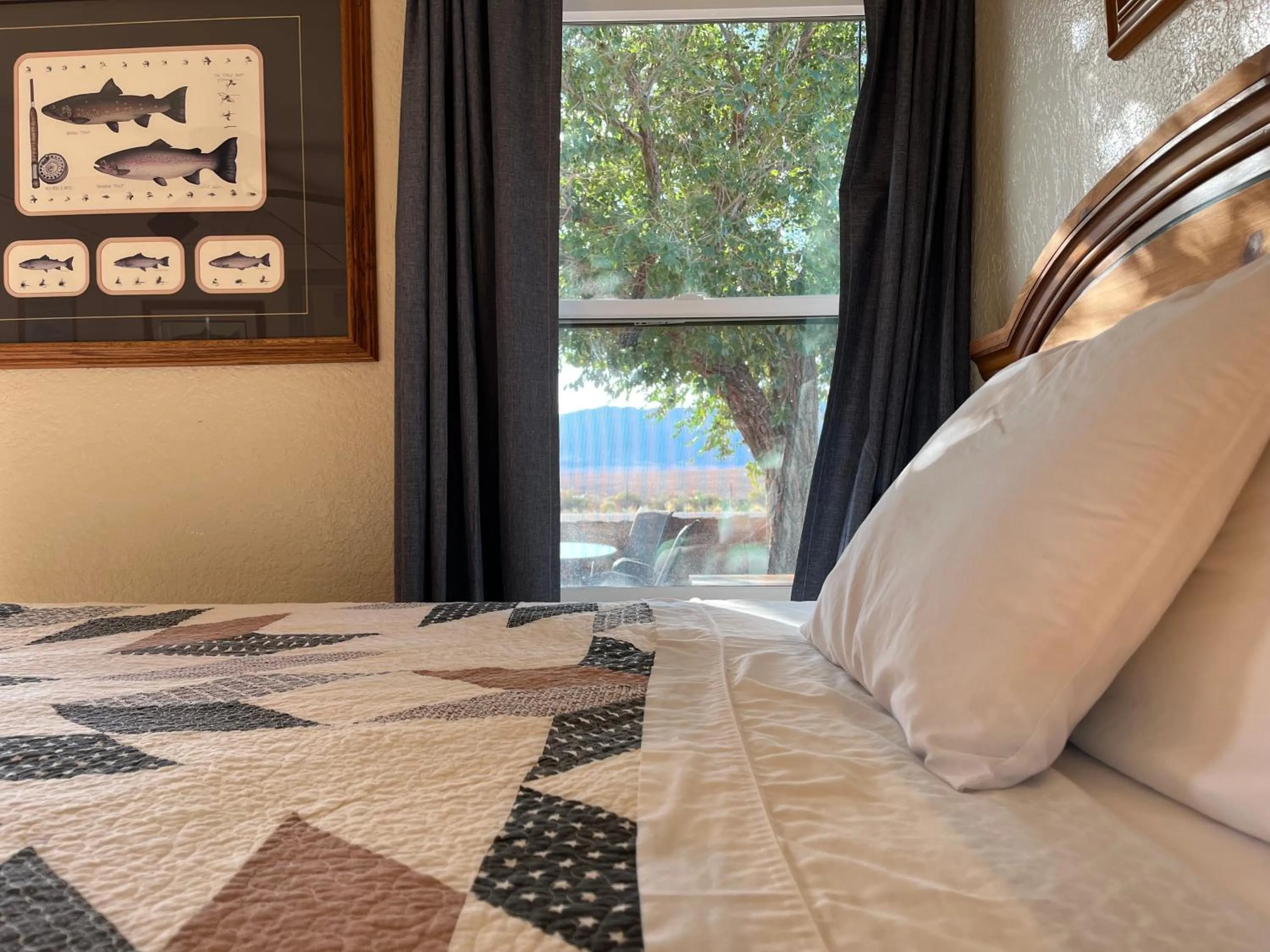 Bed in Lee's Ferry Lodge at Vermilion Cliffs
