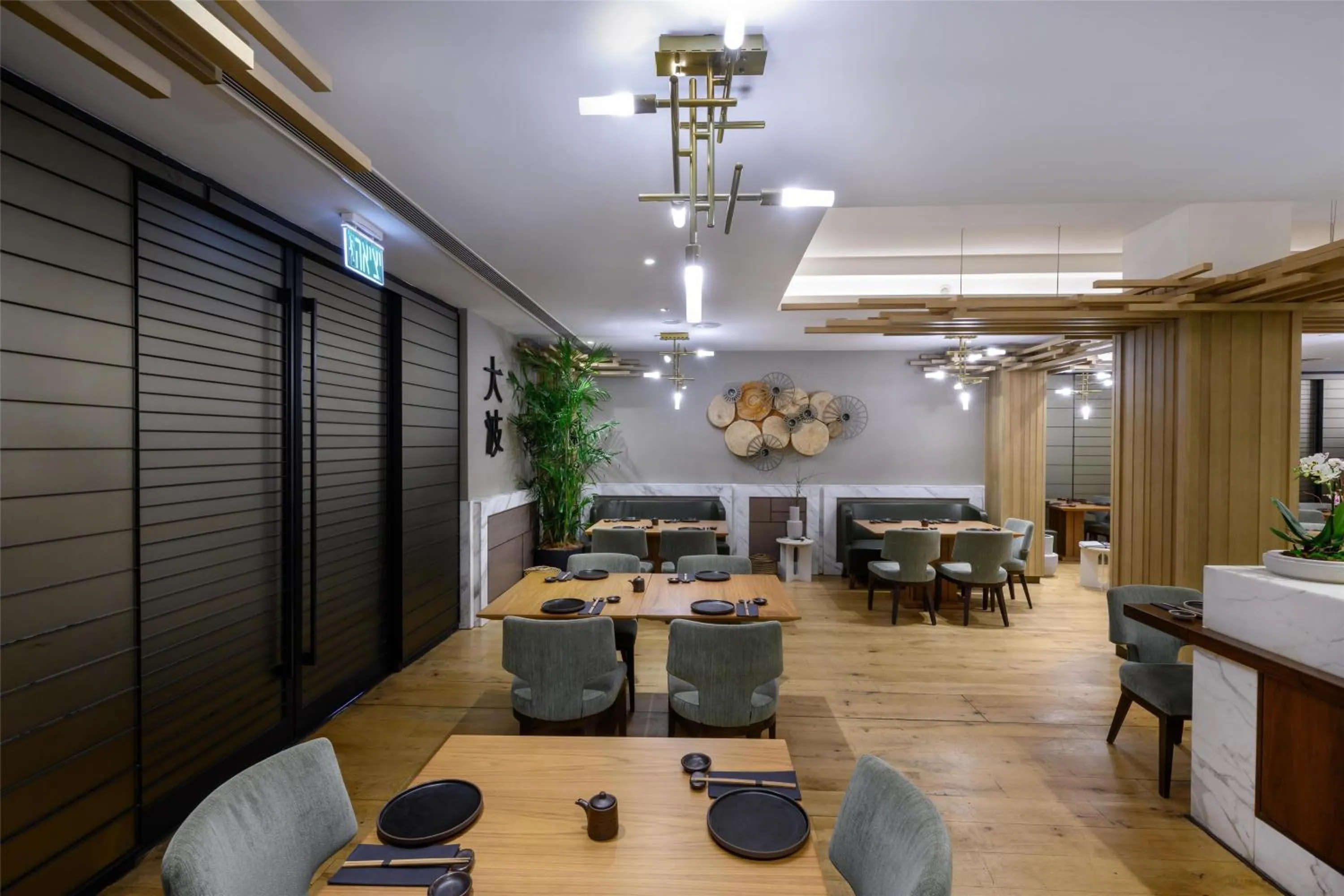 Restaurant/places to eat in Hilton Tel Aviv Hotel