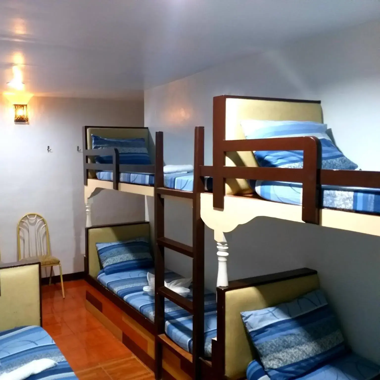bunk bed in AMBIANZA APARTELLE bunk bed in AMBIANZA APARTELLE