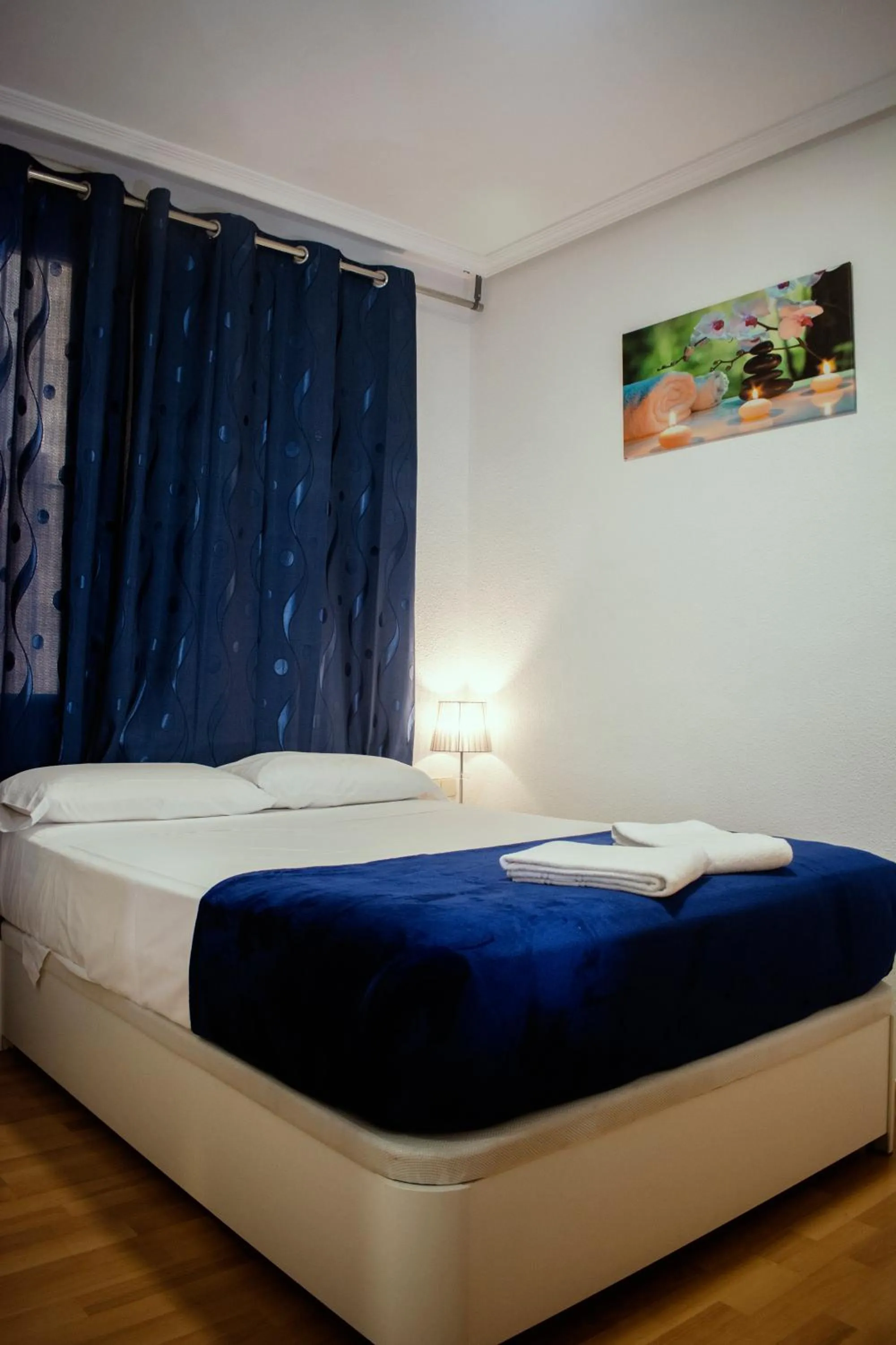 Double Room with Private Bathroom in Hostal Ártico