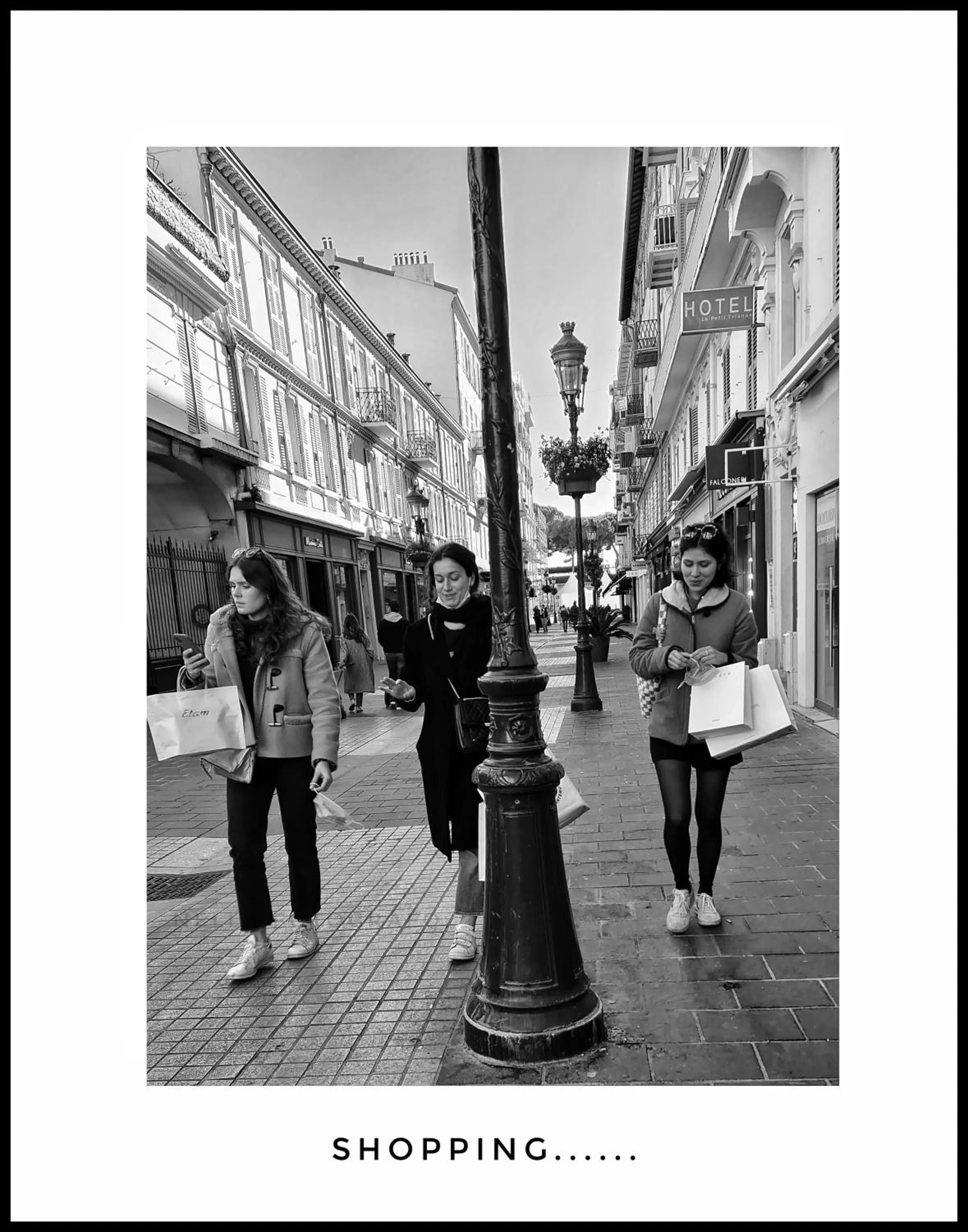 Facade/entrance in Le Petit Trianon et le Charme des Suites