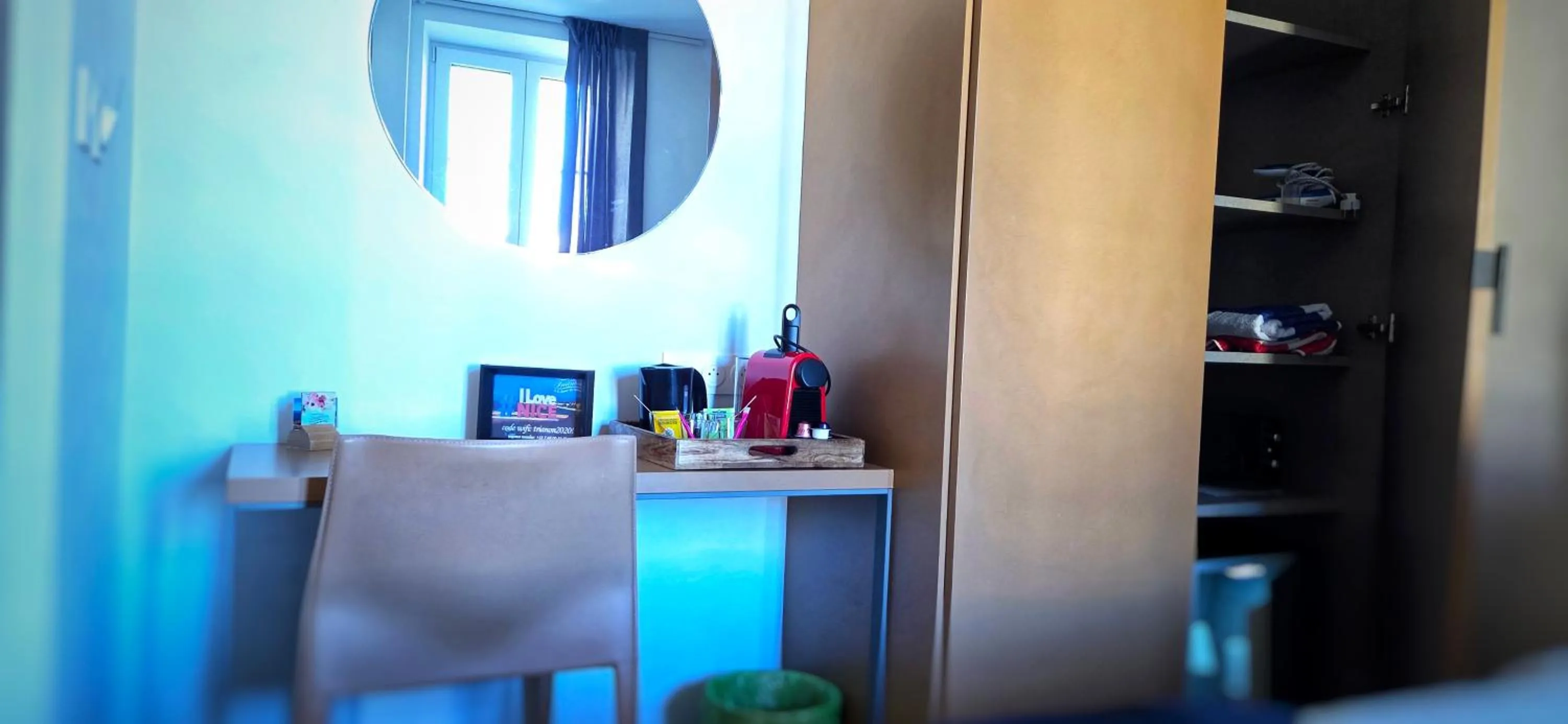 Seating area in Le Petit Trianon et le Charme des Suites