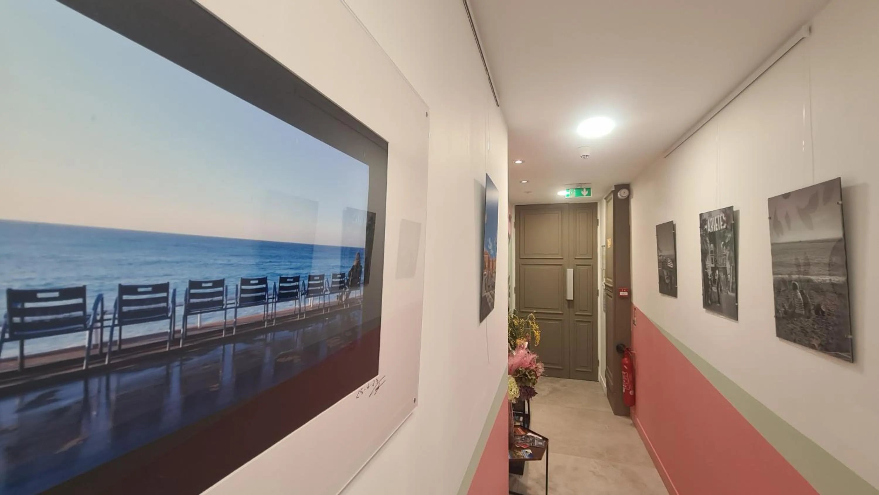 Facade/entrance in Le Petit Trianon et le Charme des Suites