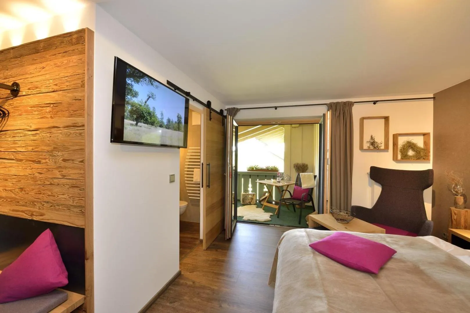 Photo of the whole room, Bed in Pension Waldkristall