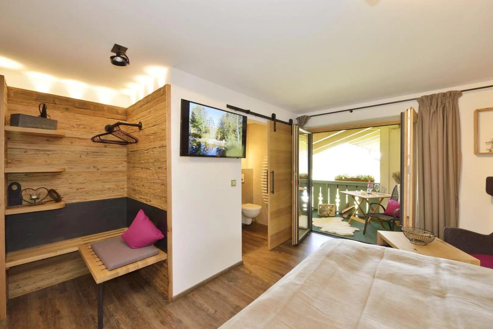 Living room, Bed in Pension Waldkristall