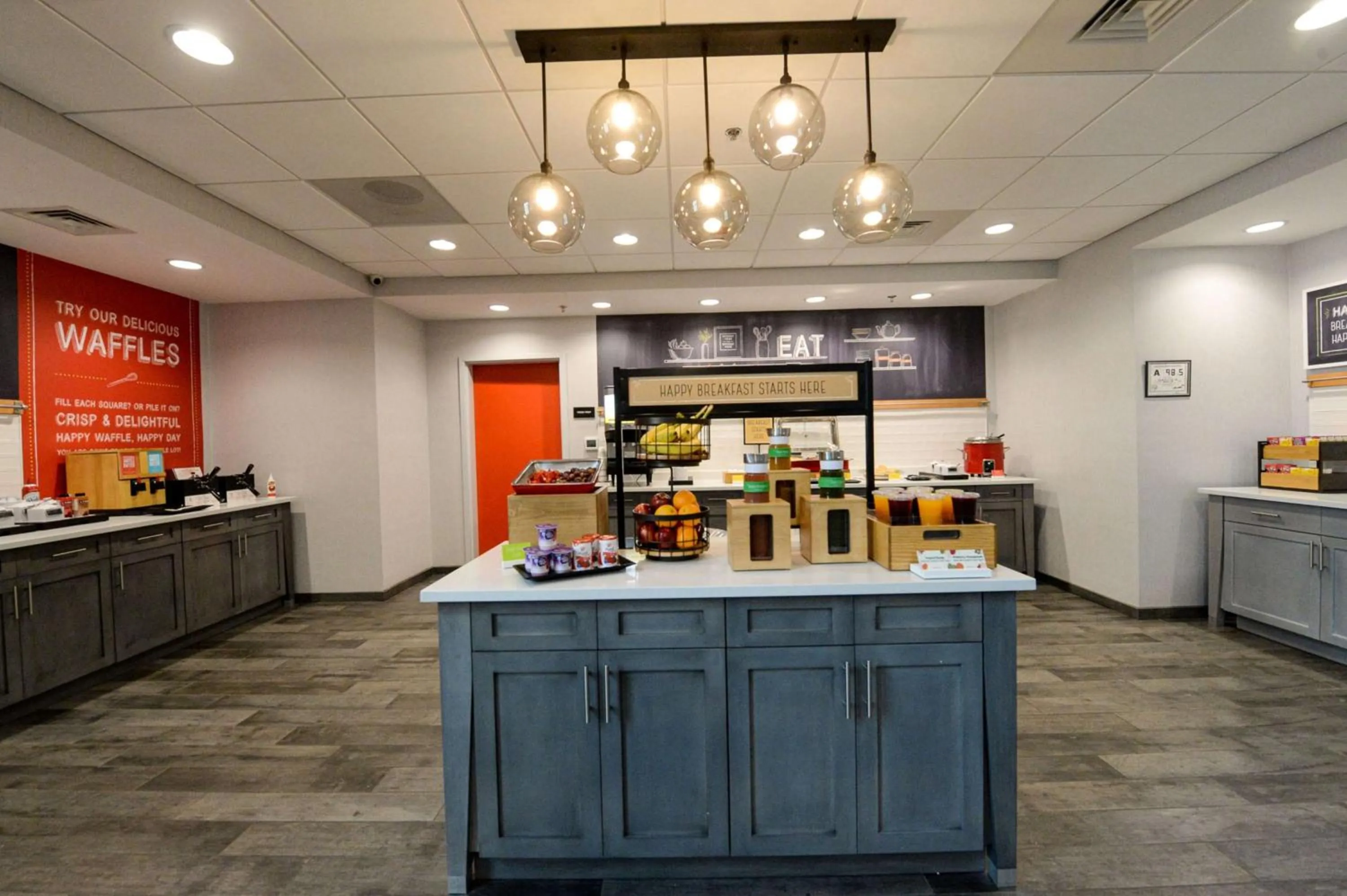 Breakfast in Hampton Inn & Suites Lenoir, NC