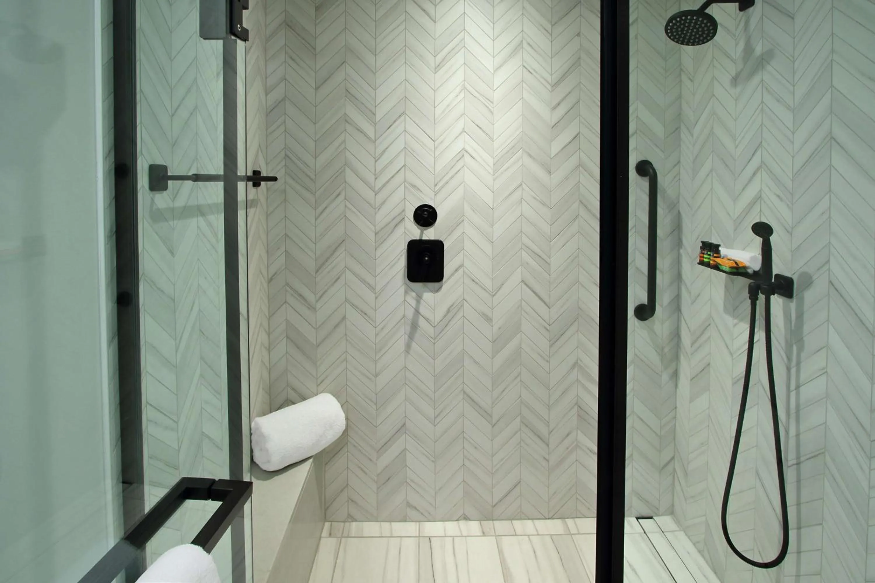 Bathroom in Canopy By Hilton Columbus Downtown Short North