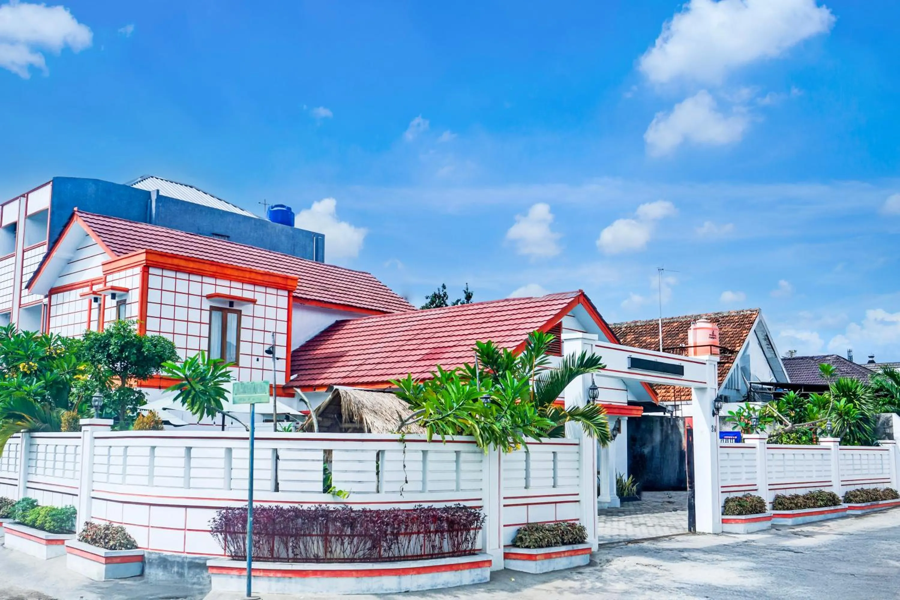 Property building in Hotel O Bandar Lampung Near Gor Saburai Formerly Omah Anakku