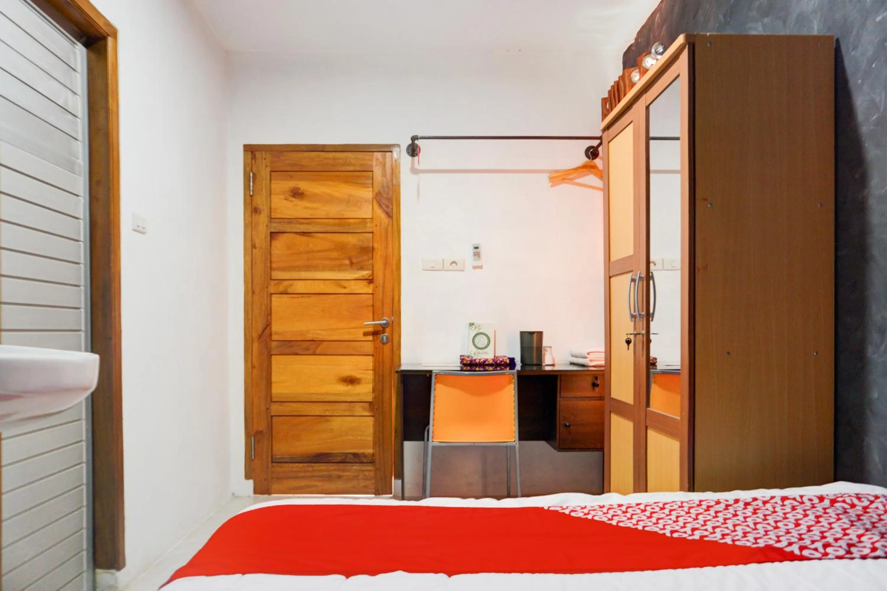 Bed in Hotel O Bandar Lampung Near Gor Saburai Formerly Omah Anakku