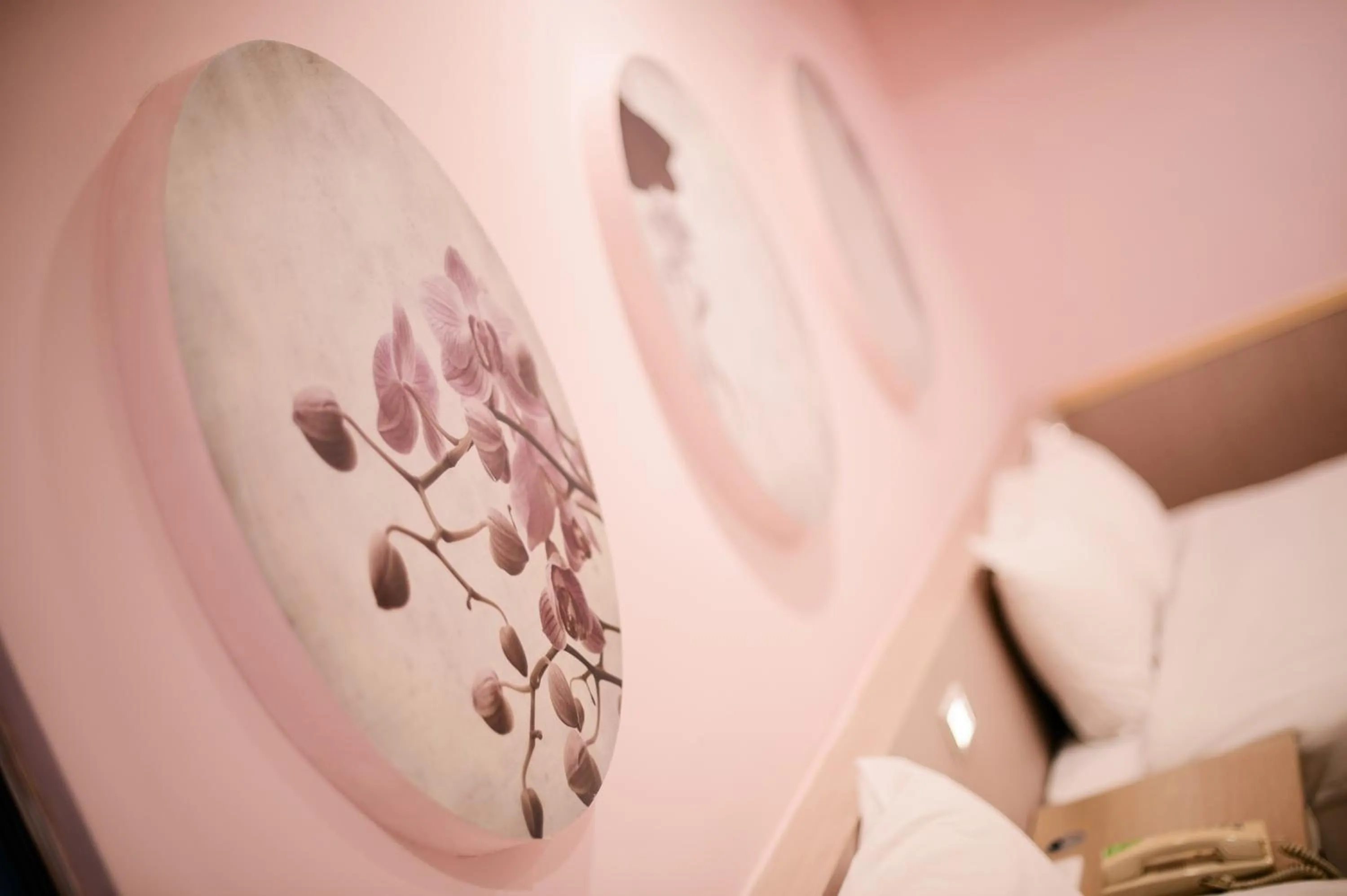 Decorative detail in KIWI-Taichung Station Branch 1