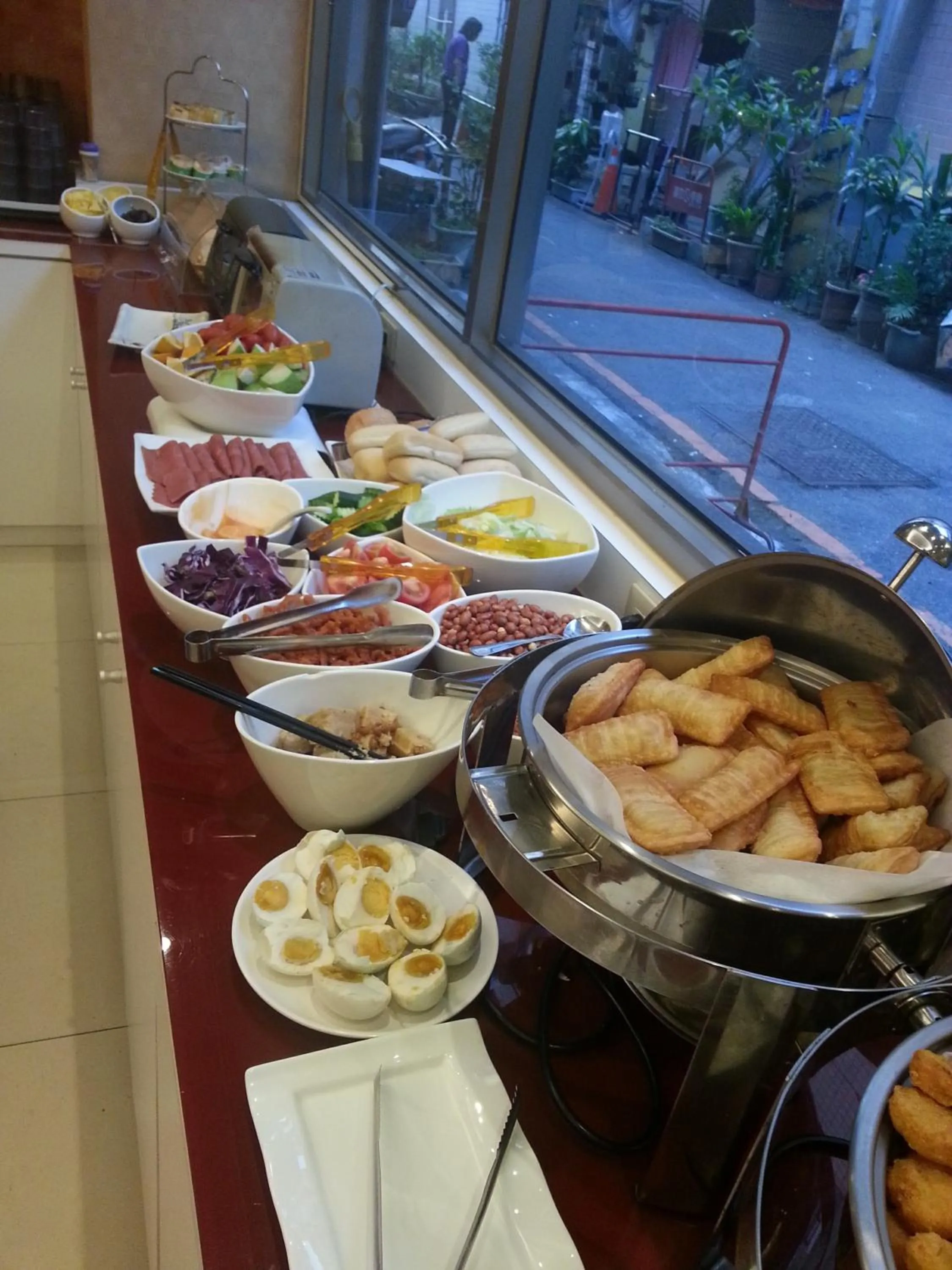 Restaurant/places to eat in KIWI-Taichung Station Branch 1