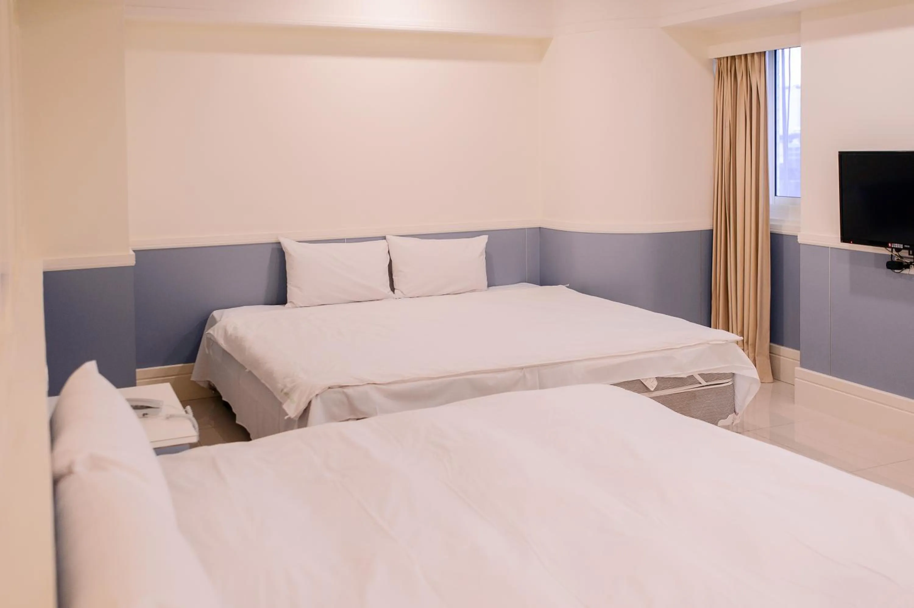 Bed in KIWI-Taichung Station Branch 1