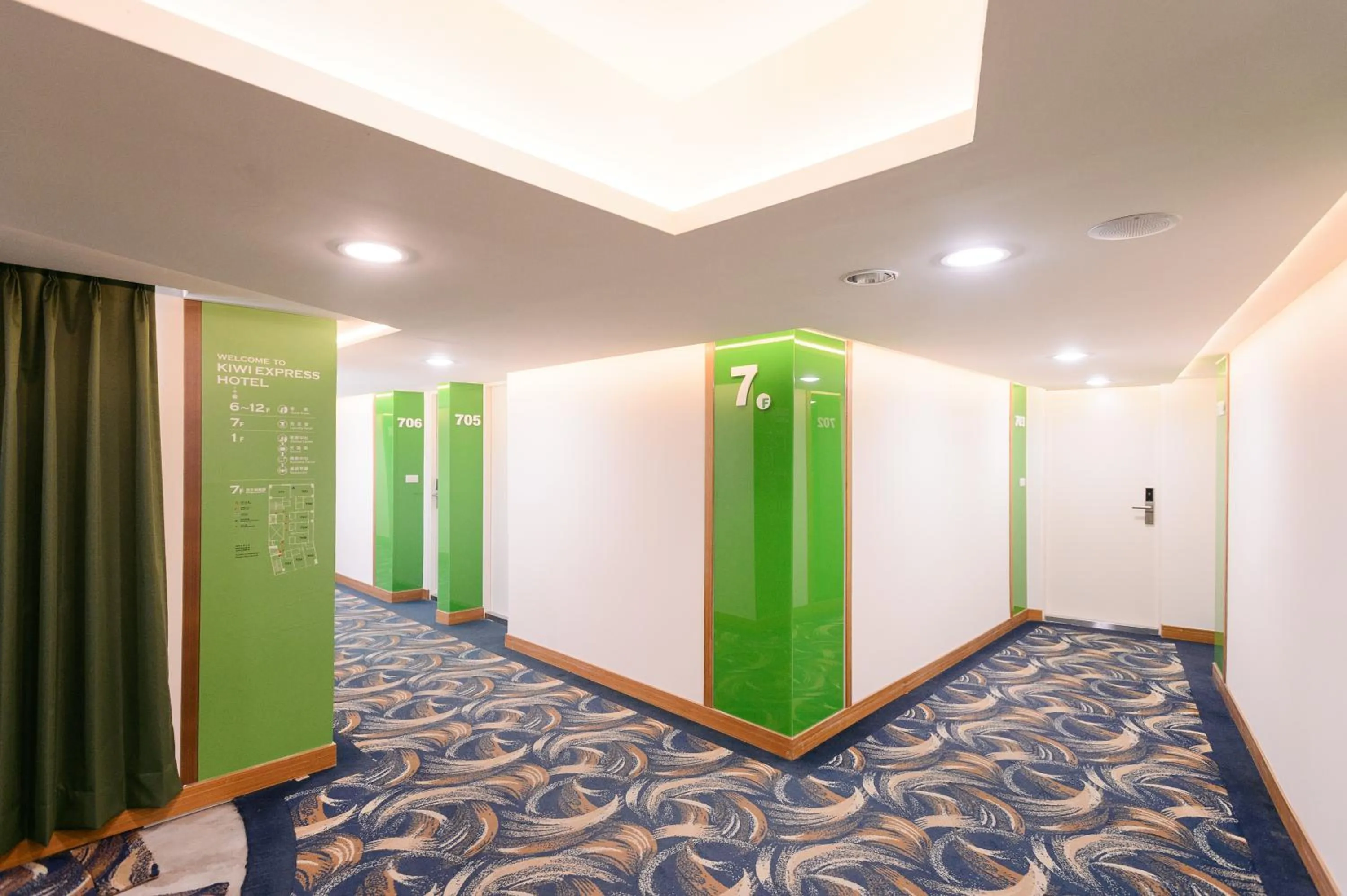 Decorative detail in KIWI-Taichung Station Branch 1