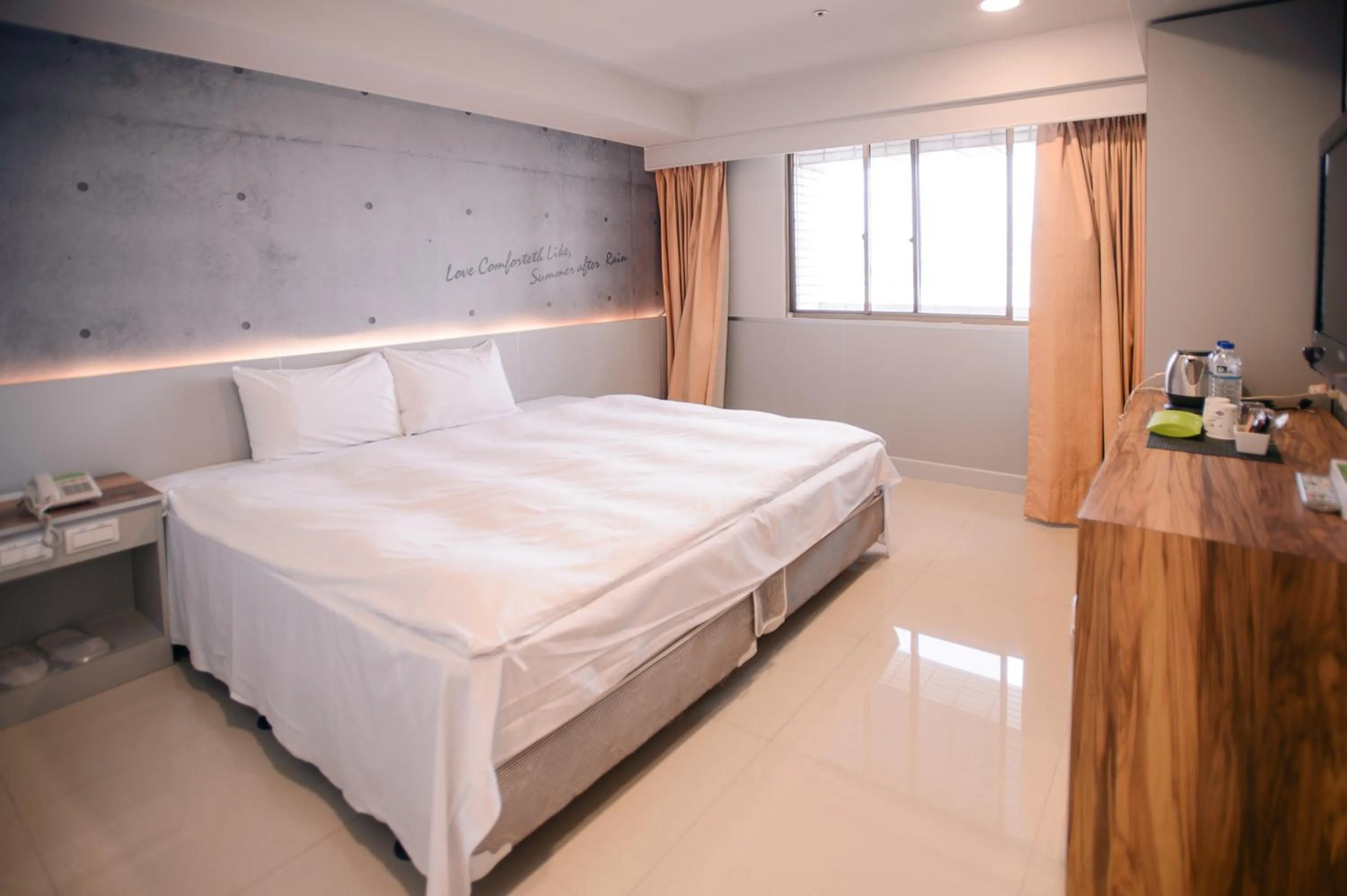 Photo of the whole room, Bed in KIWI-Taichung Station Branch 1