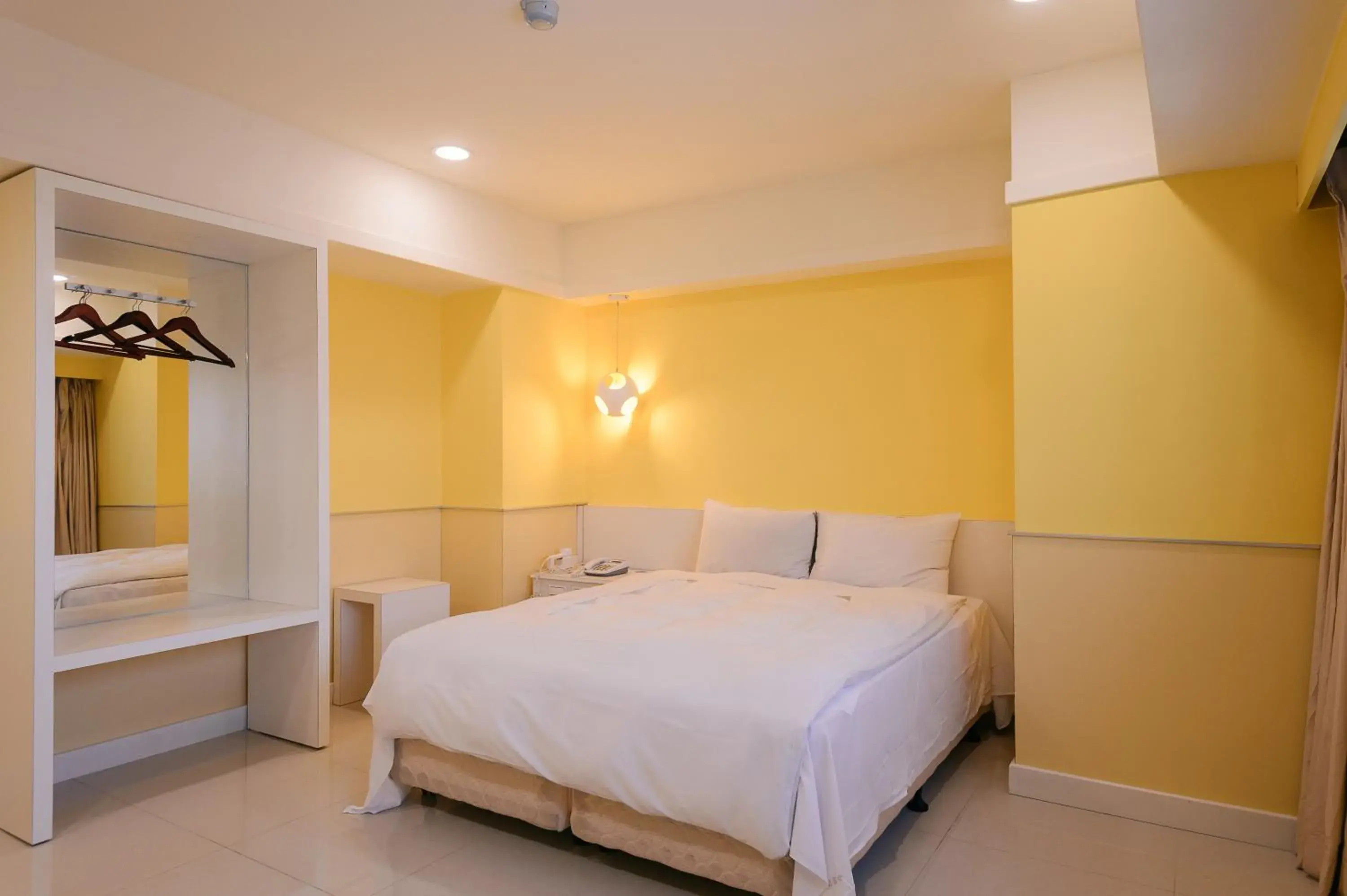 Bedroom, Bed in KIWI-Taichung Station Branch 1 Bedroom, Bed in KIWI-Taichung Station Branch 1