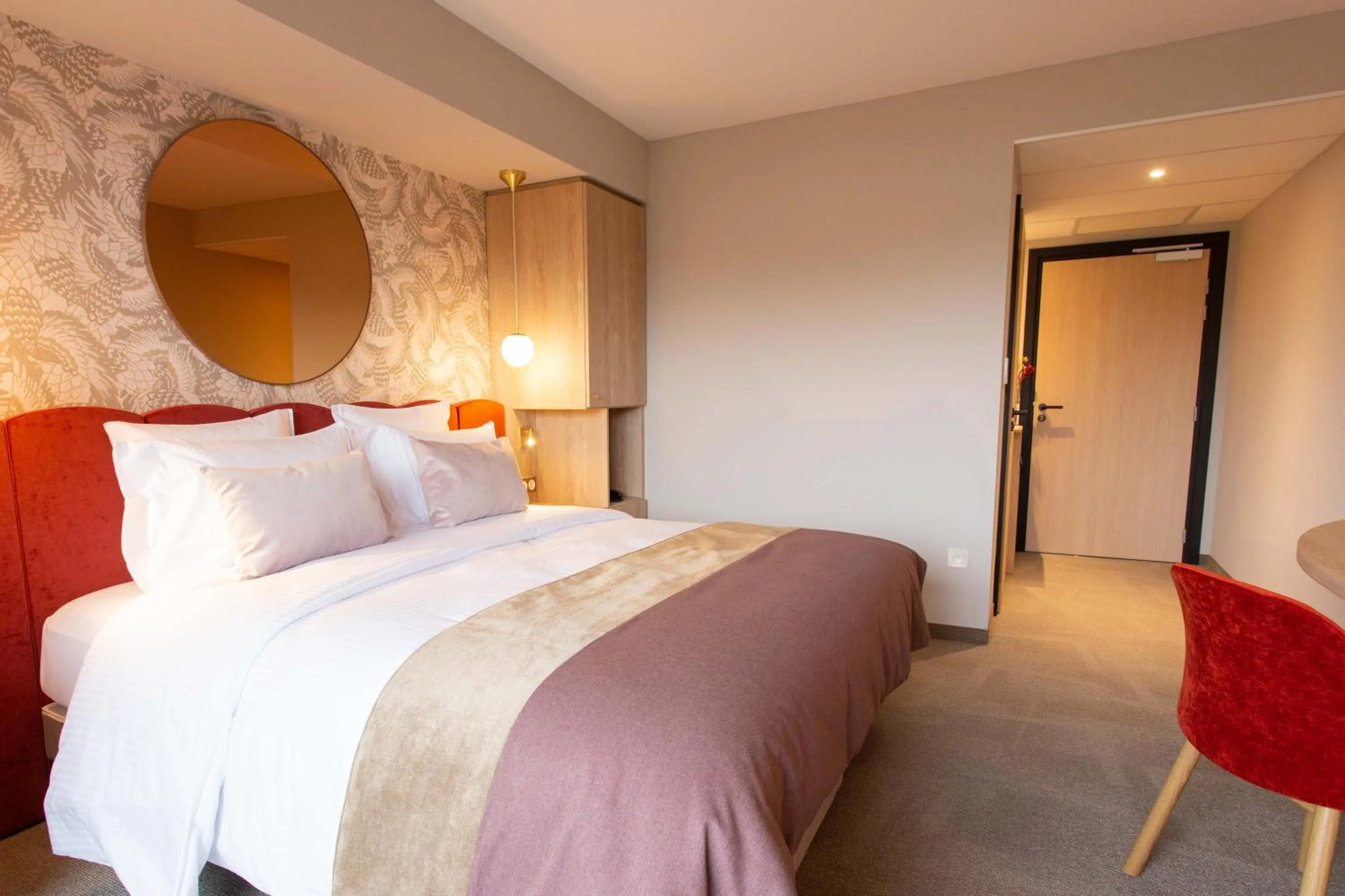 Photo of the whole room, Bed in James Vignoble Hôtel, Eguisheim