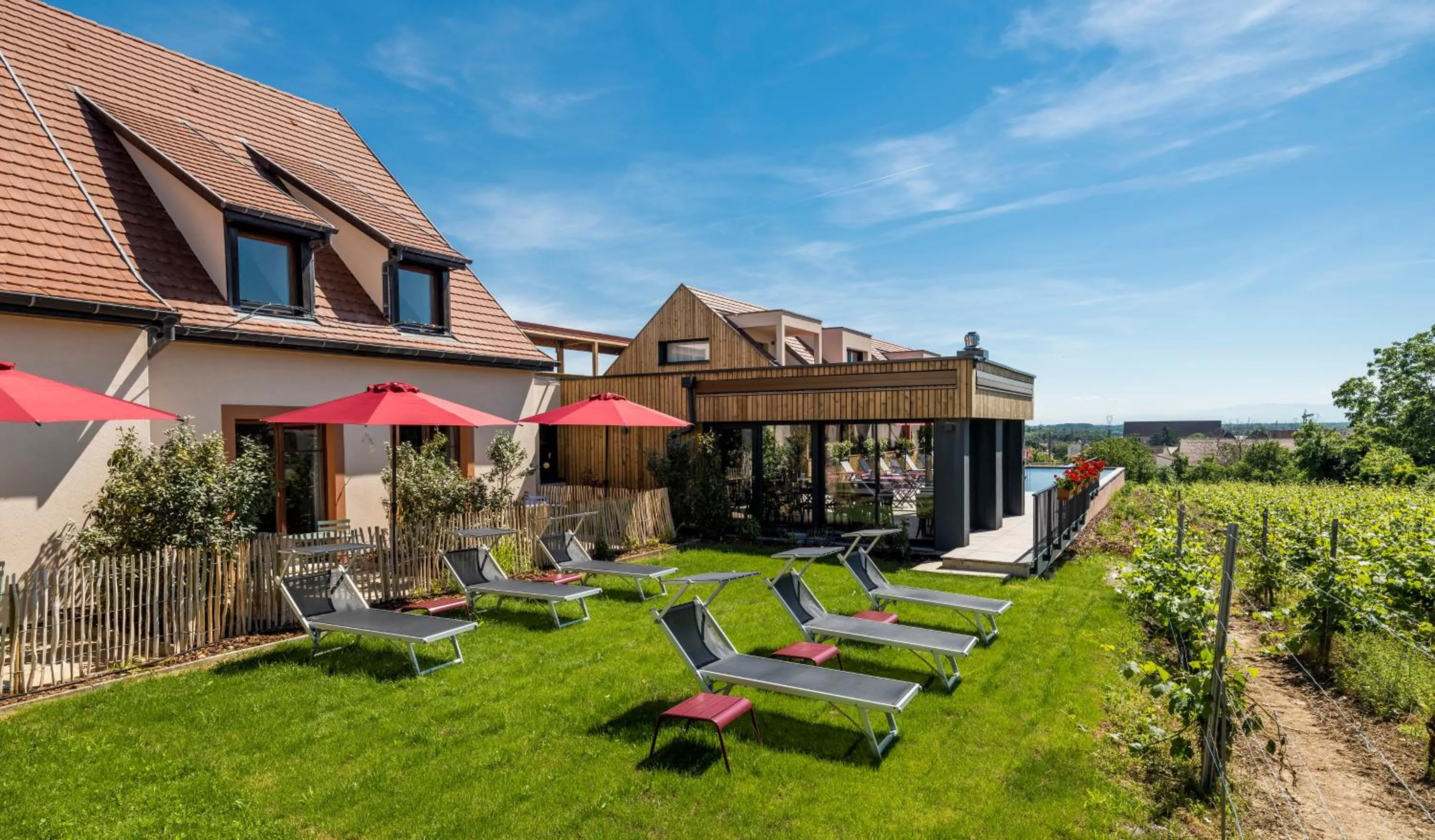 Patio in James Vignoble Hôtel, Eguisheim