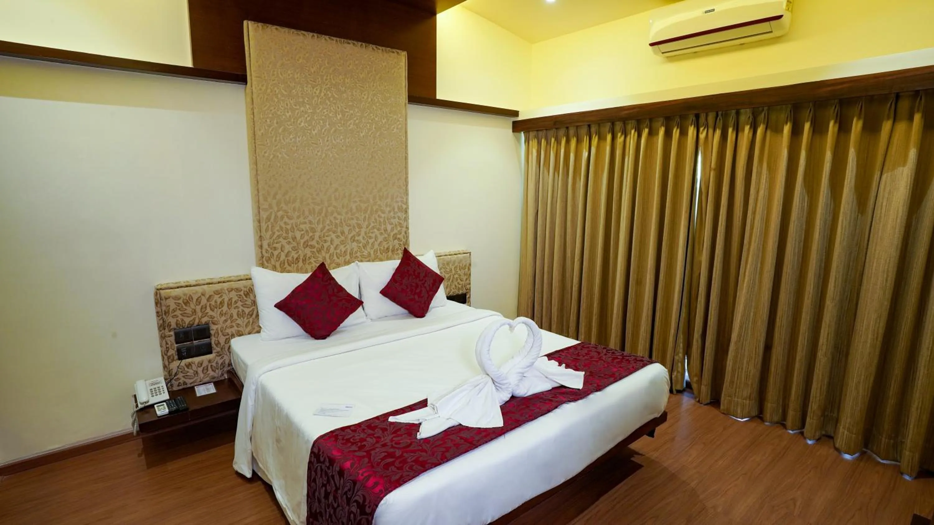 Bed in 7 Apple Resort, Lonavala