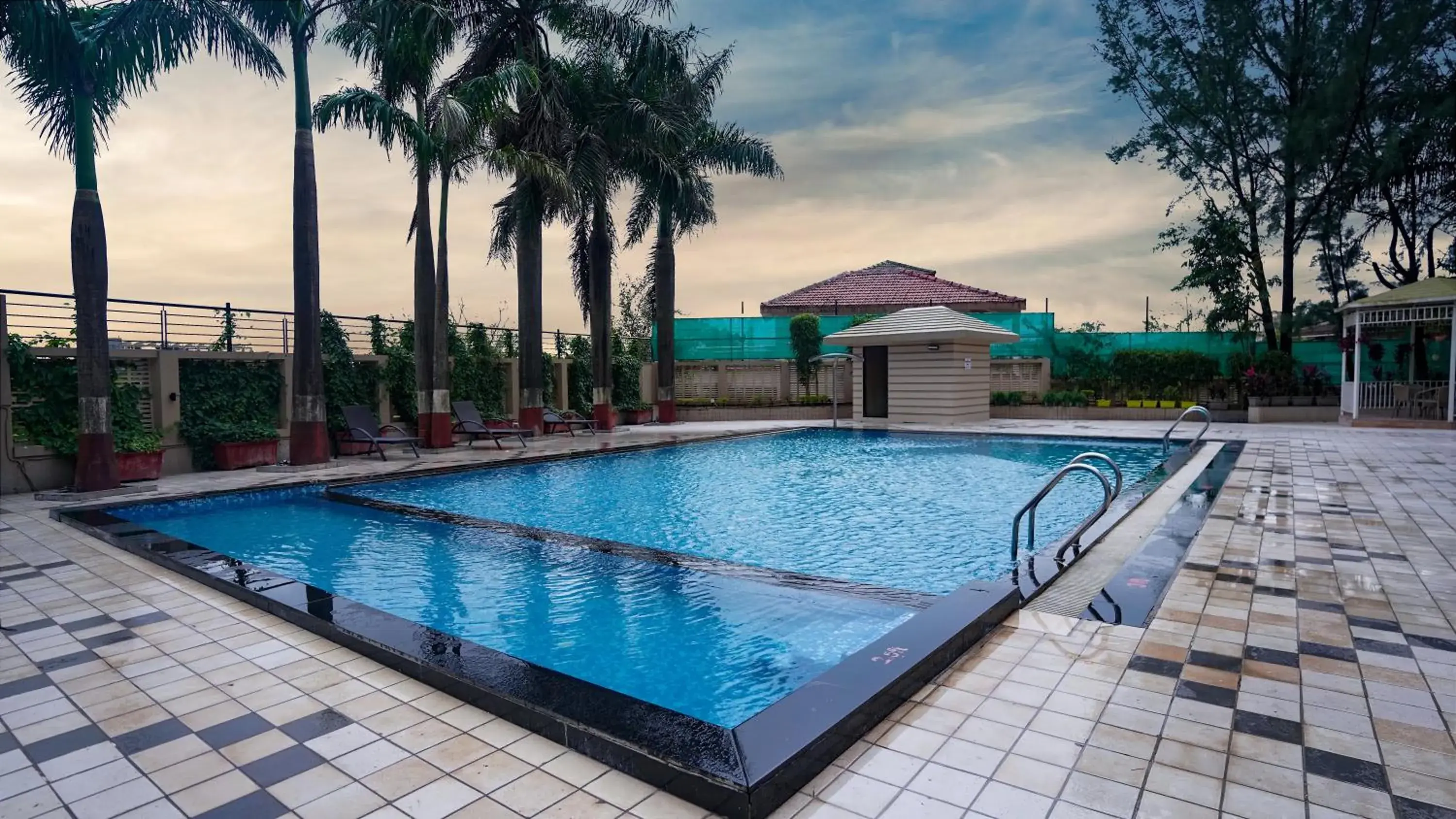 Swimming pool in 7 Apple Resort, Lonavala Swimming pool in 7 Apple Resort, Lonavala