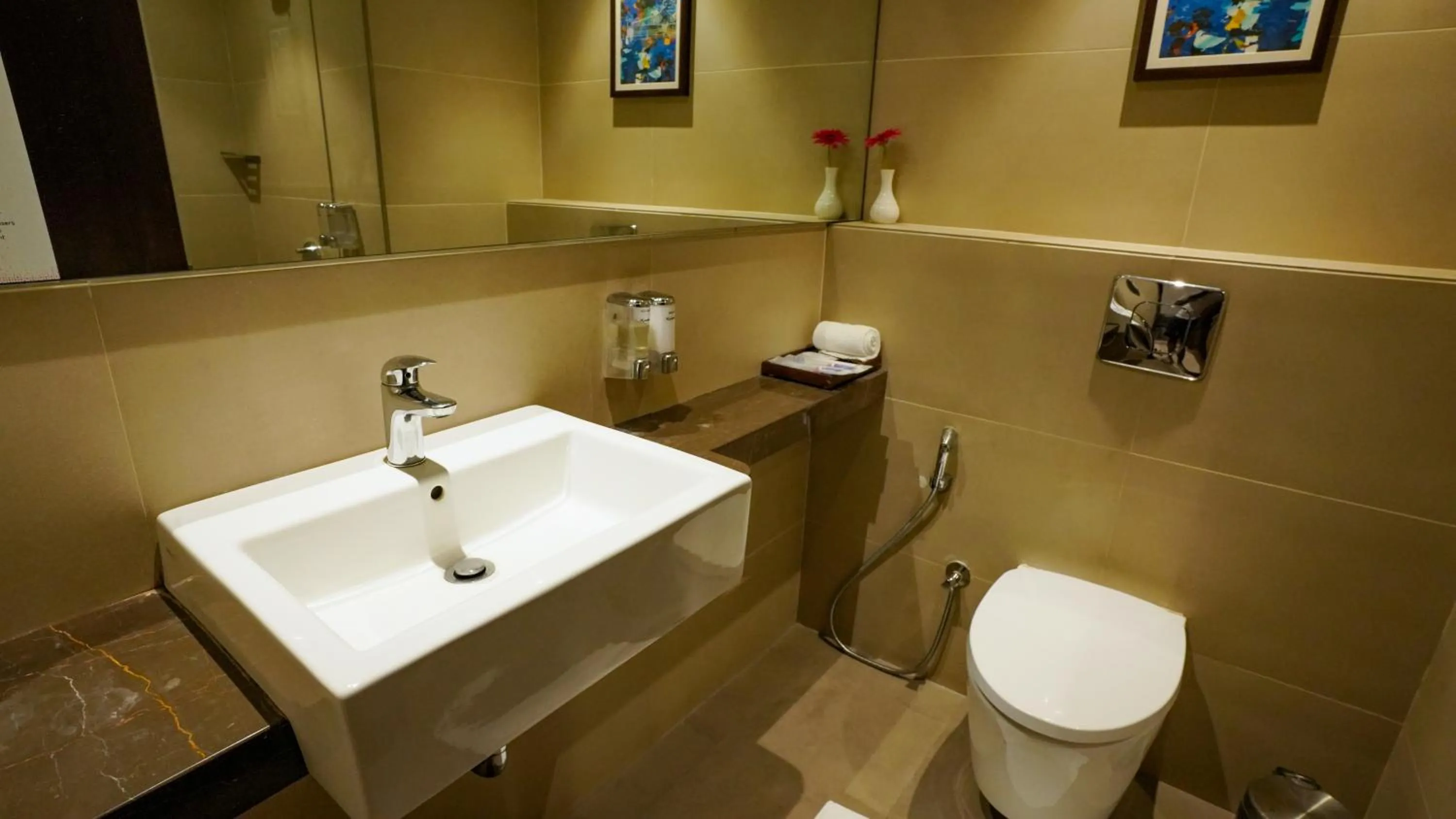 Toilet in 7 Apple Resort, Lonavala