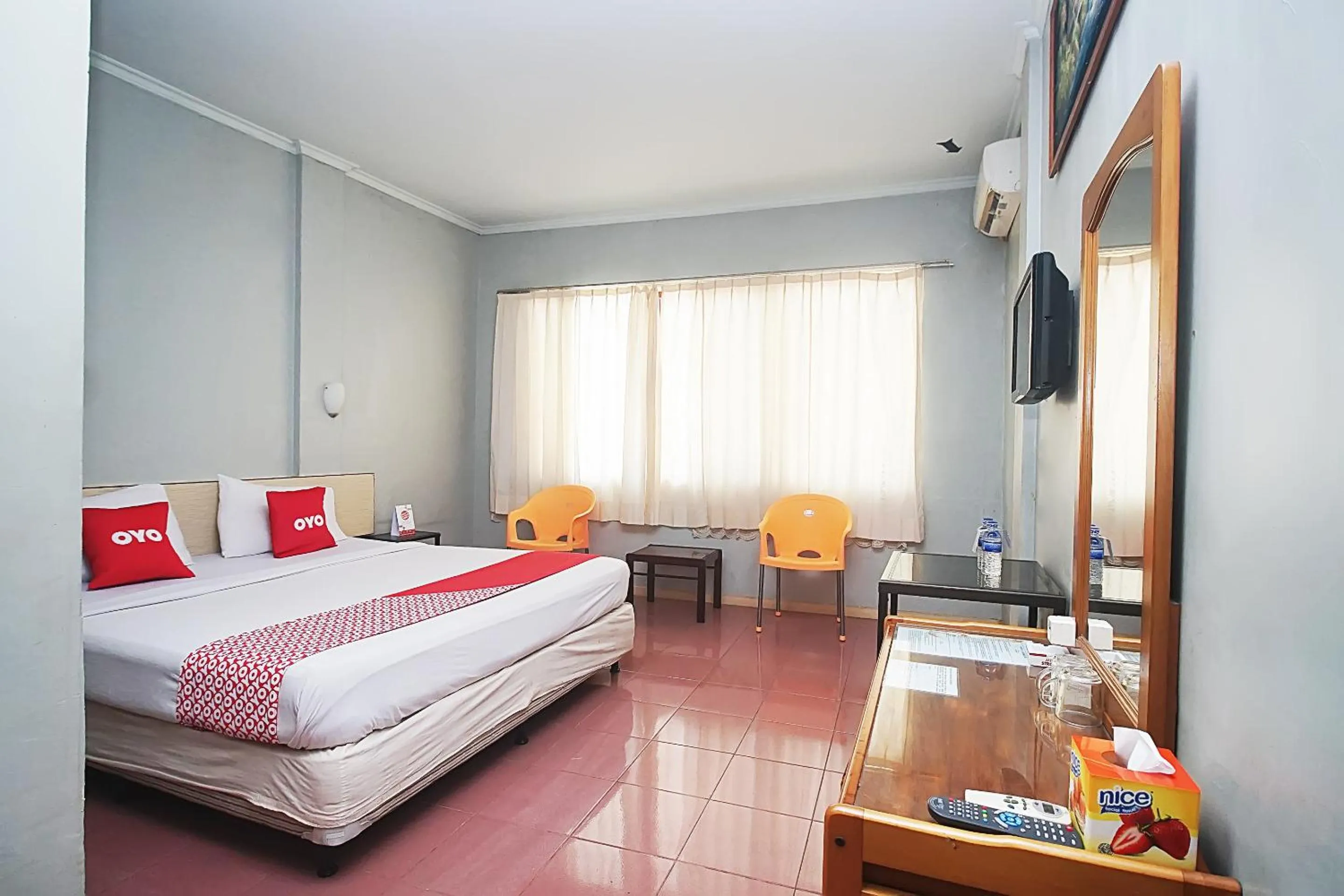 Photo of the whole room in OYO 2079 Jambi Raya Hotel