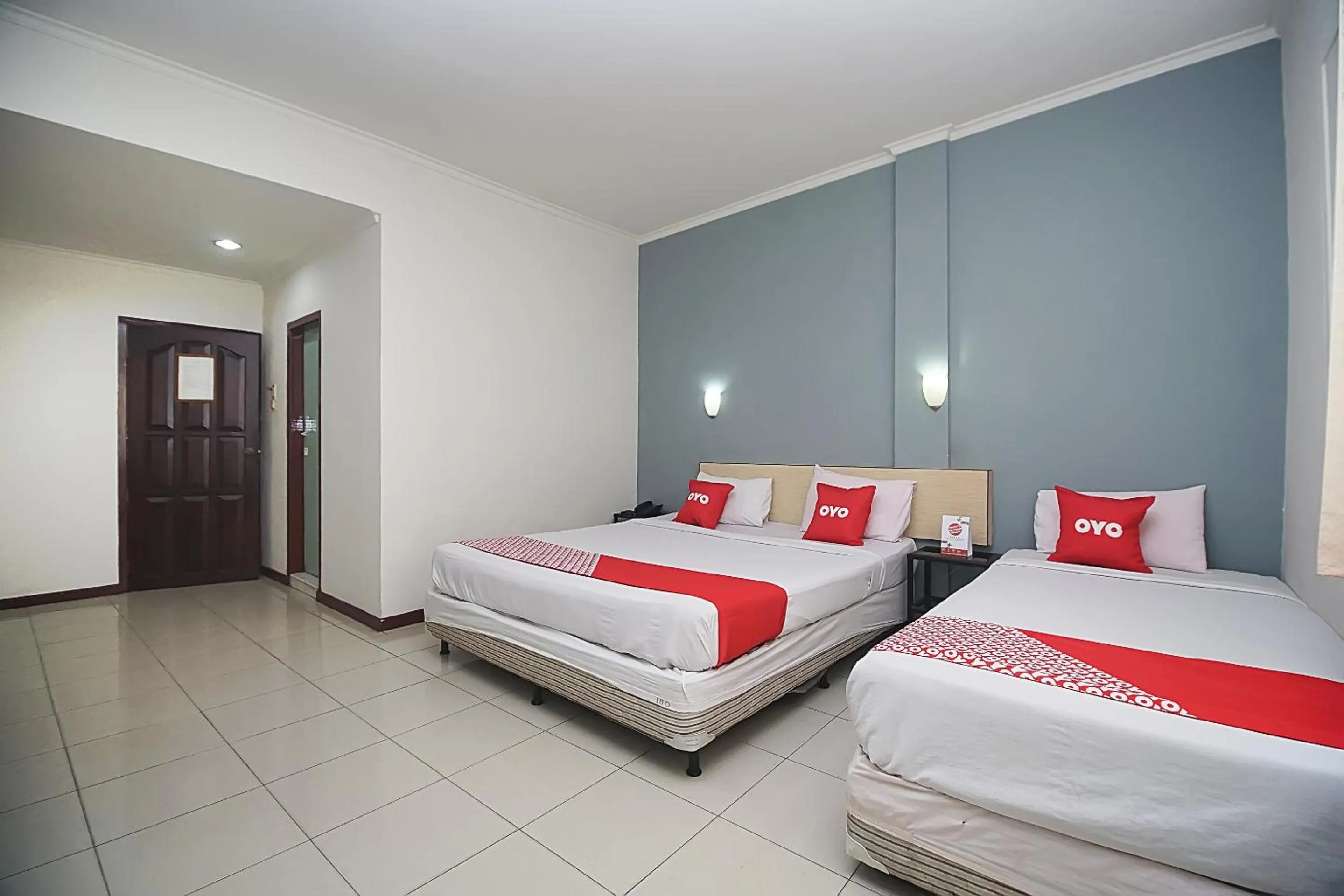 Photo of the whole room in OYO 2079 Jambi Raya Hotel