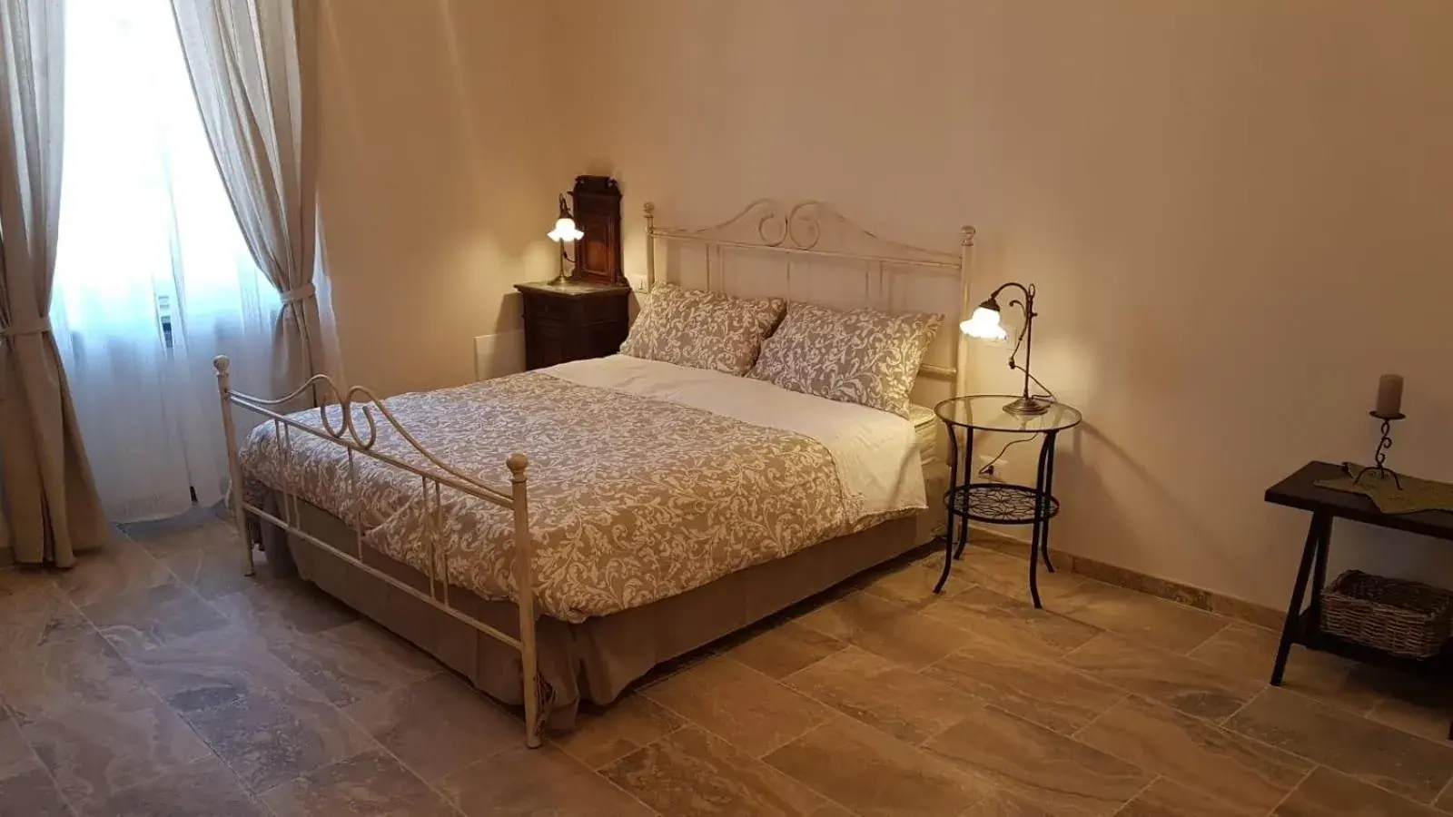 Double Room with Private Bathroom - single occupancy in La Salita B&B Double Room with Private Bathroom - single occupancy in La Salita B&B