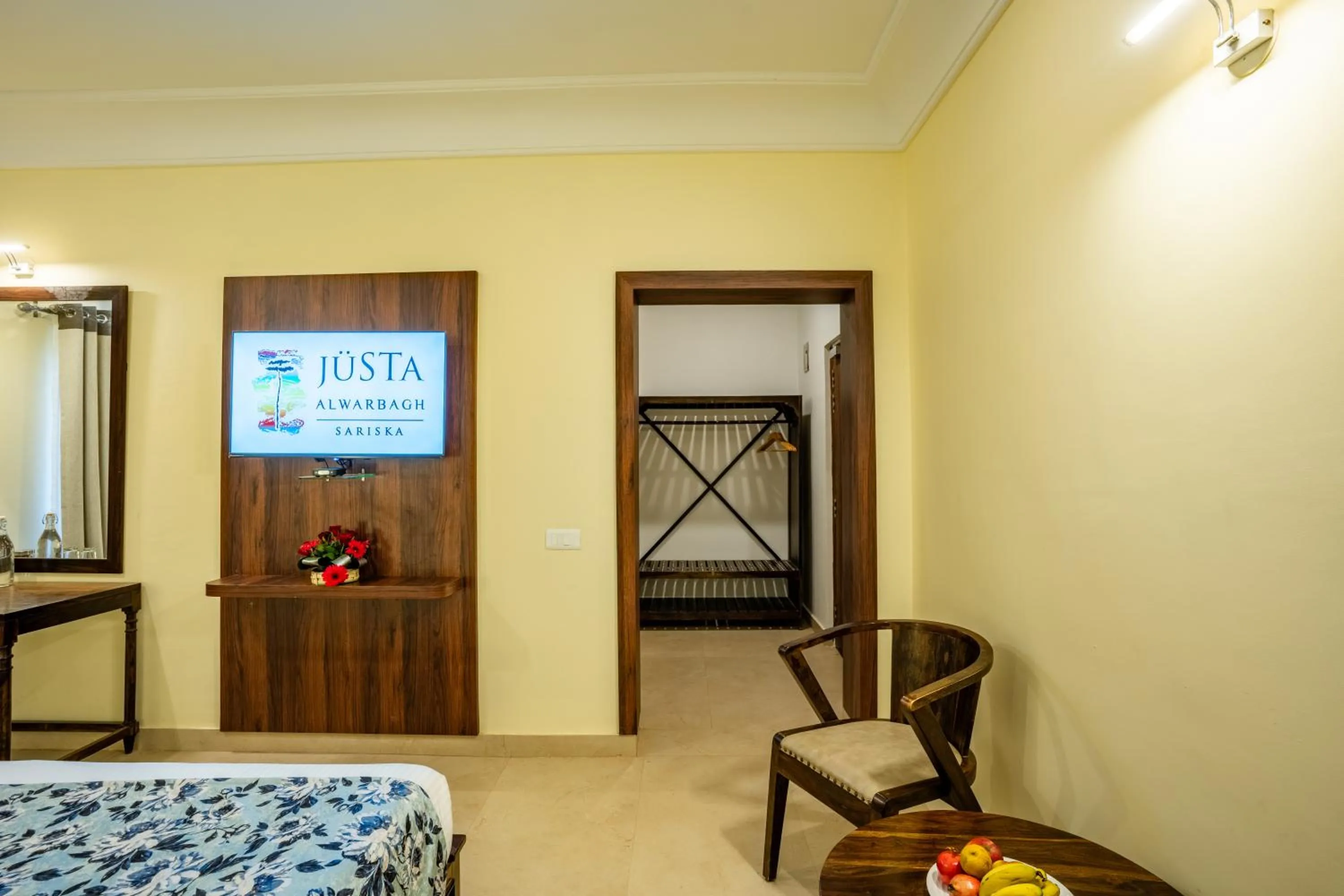 Photo of the whole room, Bed in JuSTa Alwarbagh Sariska