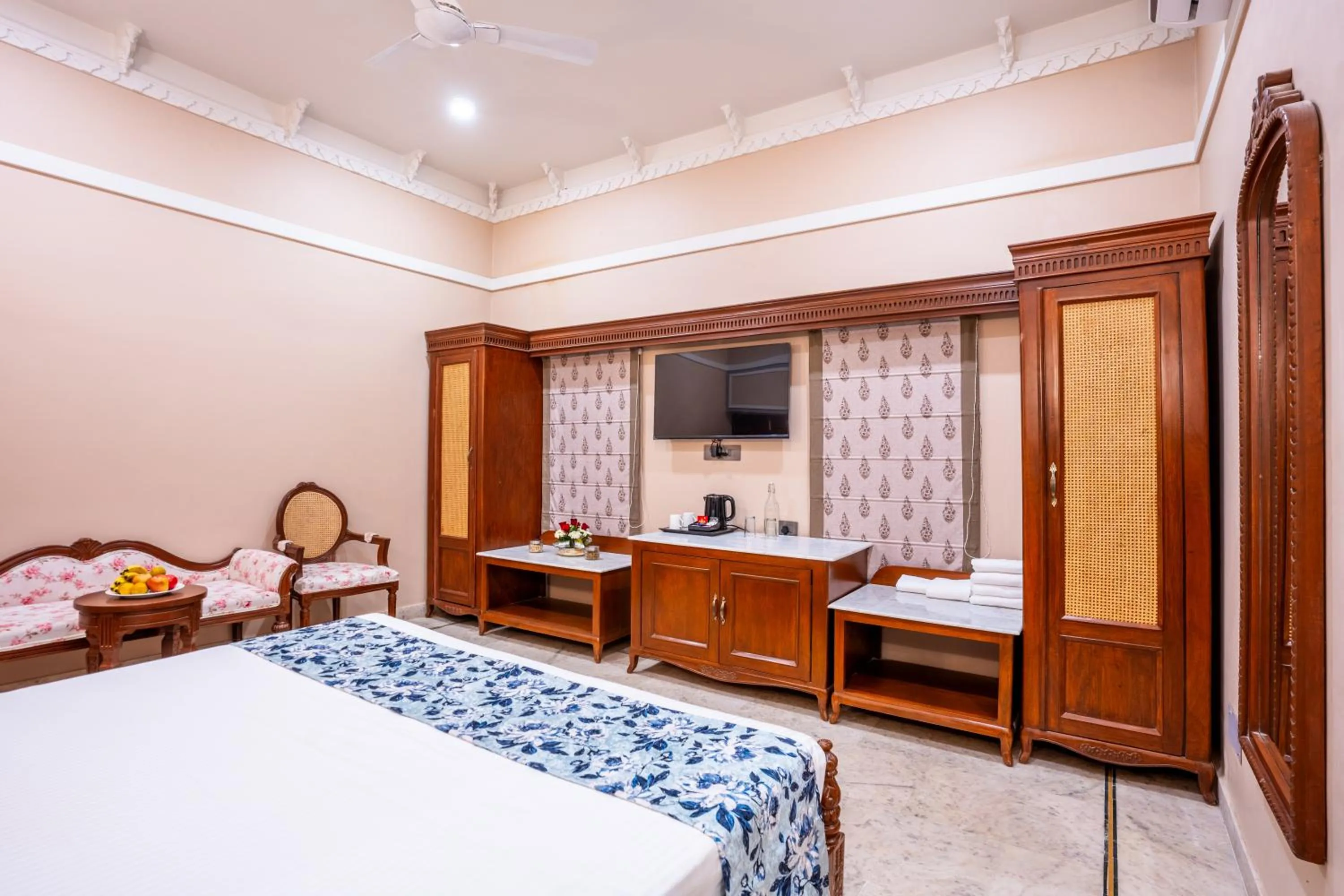 Photo of the whole room, Bed in JuSTa Alwarbagh Sariska