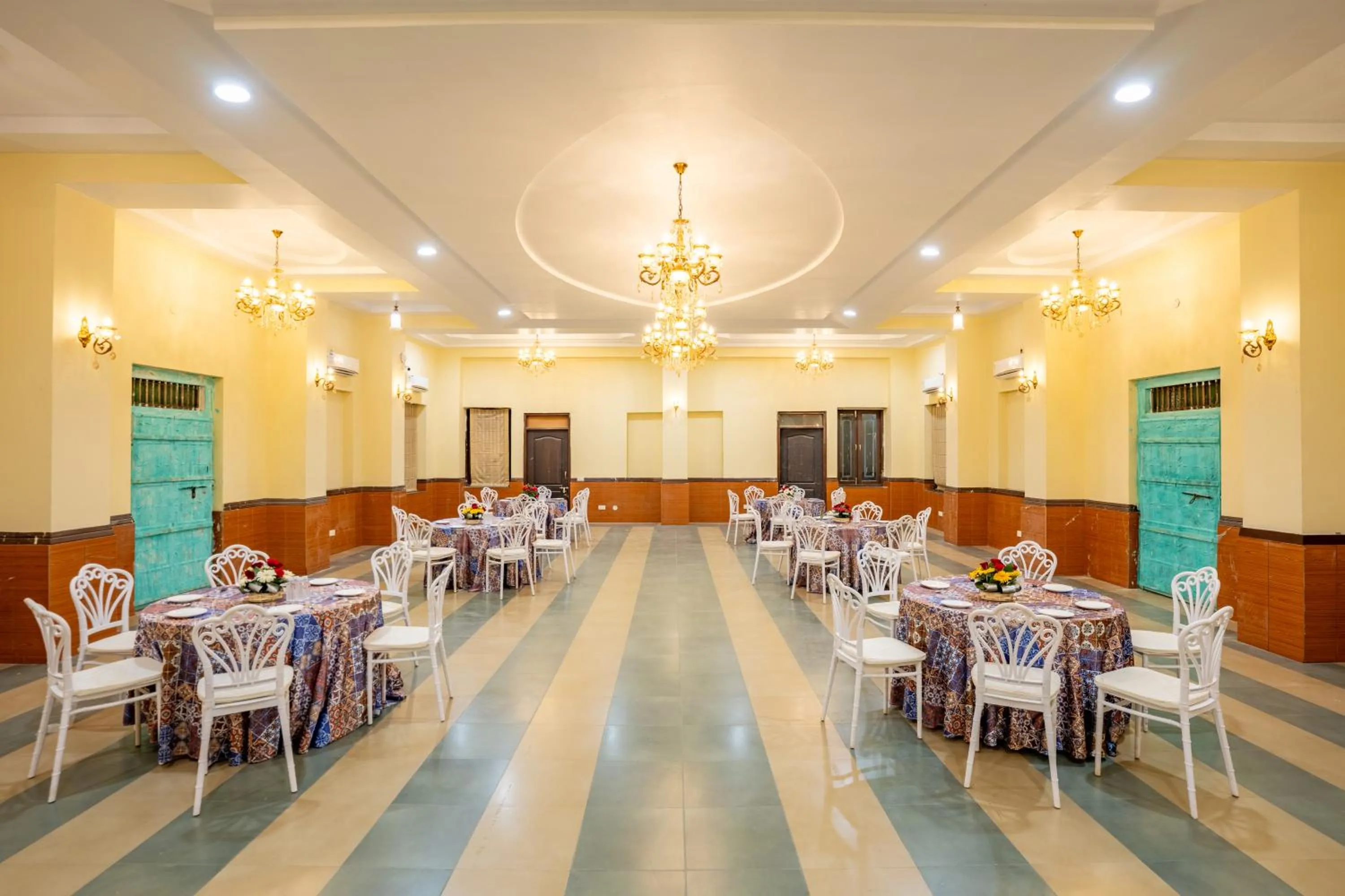 Banquet/Function facilities in JuSTa Alwarbagh Sariska